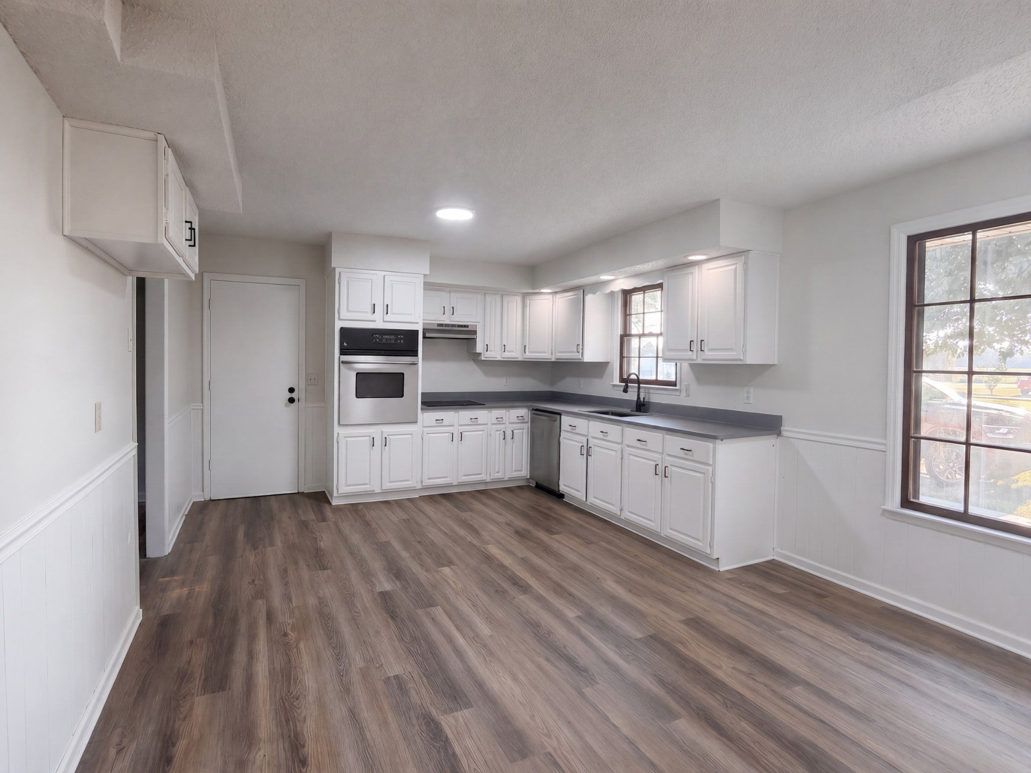 706 Windmere Dr