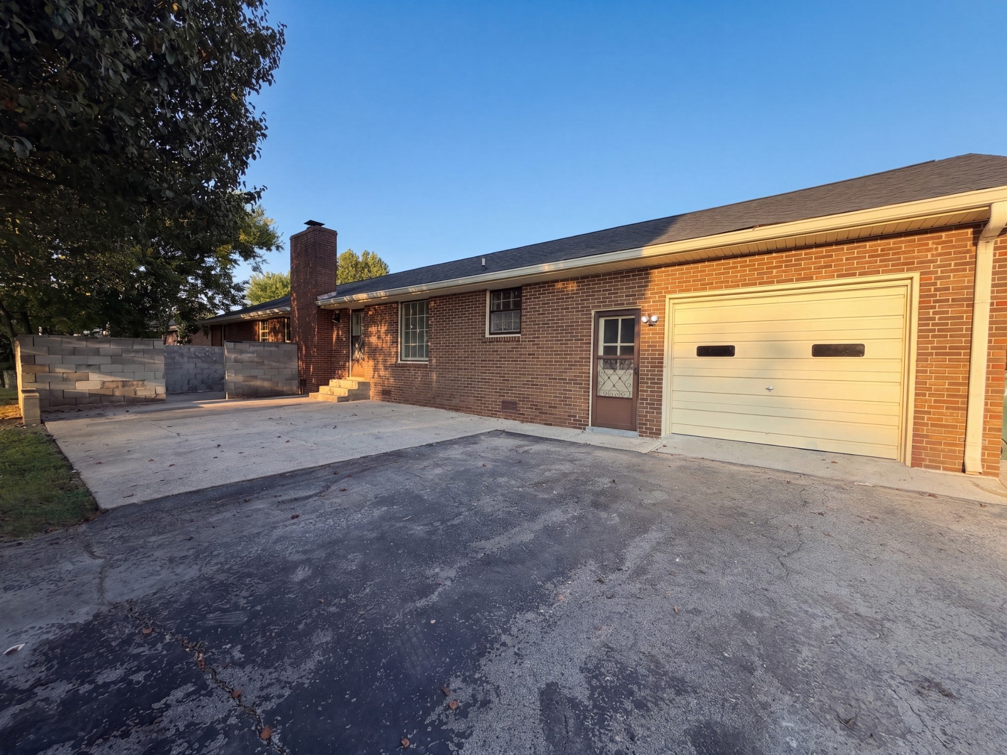 706 Windmere Dr