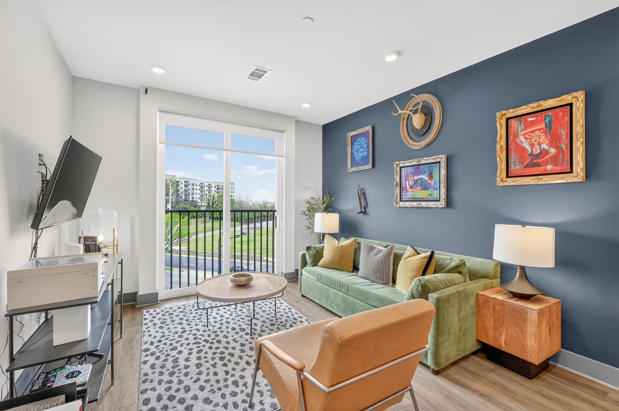 65 Lindsley Ave 409