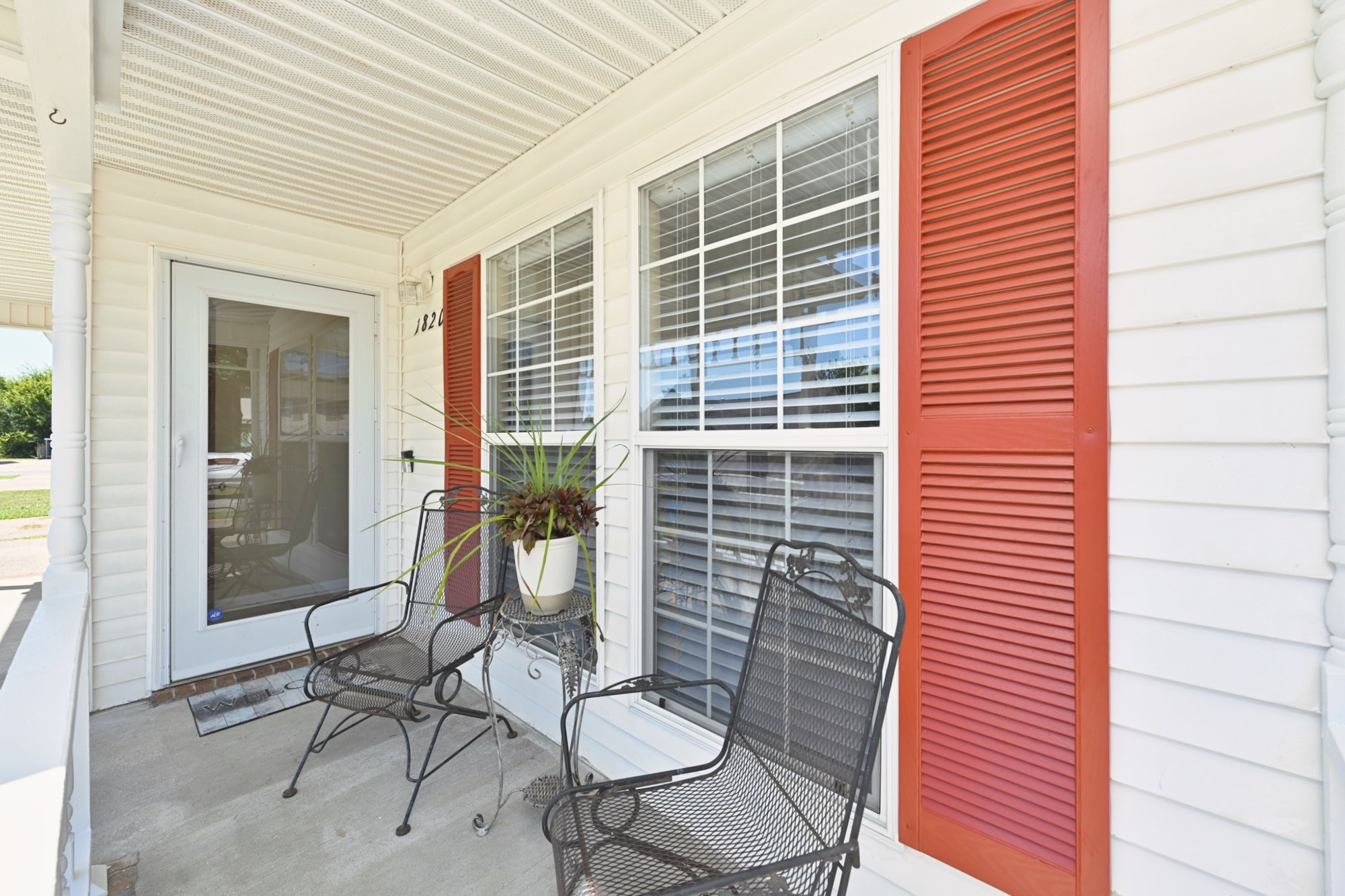 1820 Violet Ct