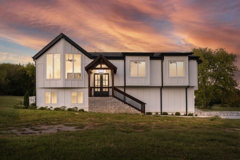 2752 Thompson Station Rd E Thompsons Station TN 37179