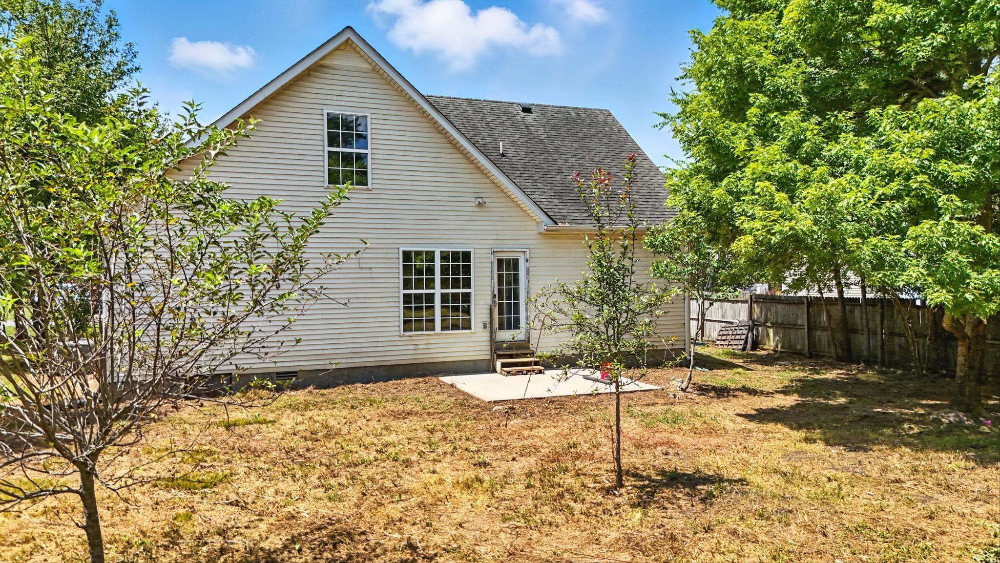115 Long Creek Dr
