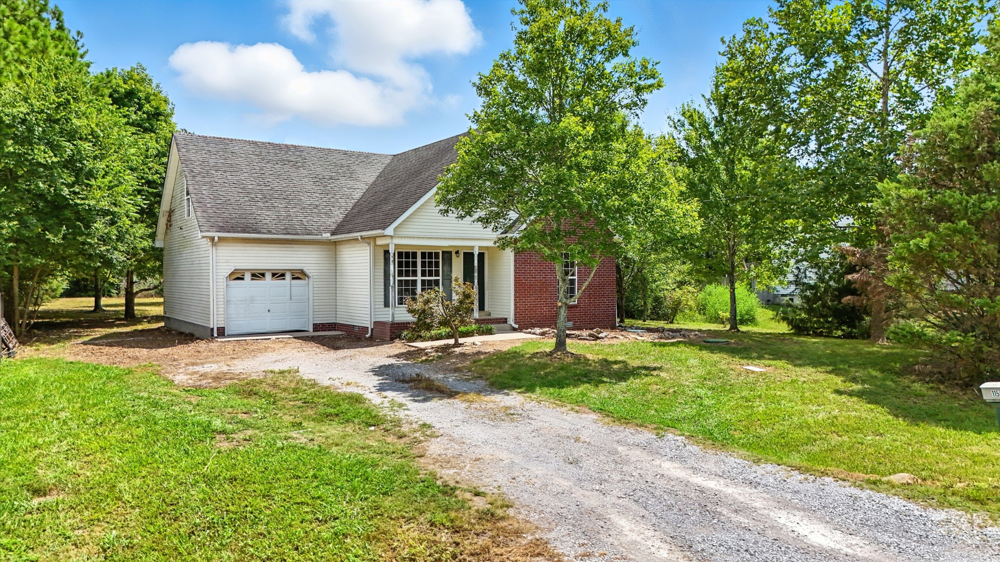 115 Long Creek Dr