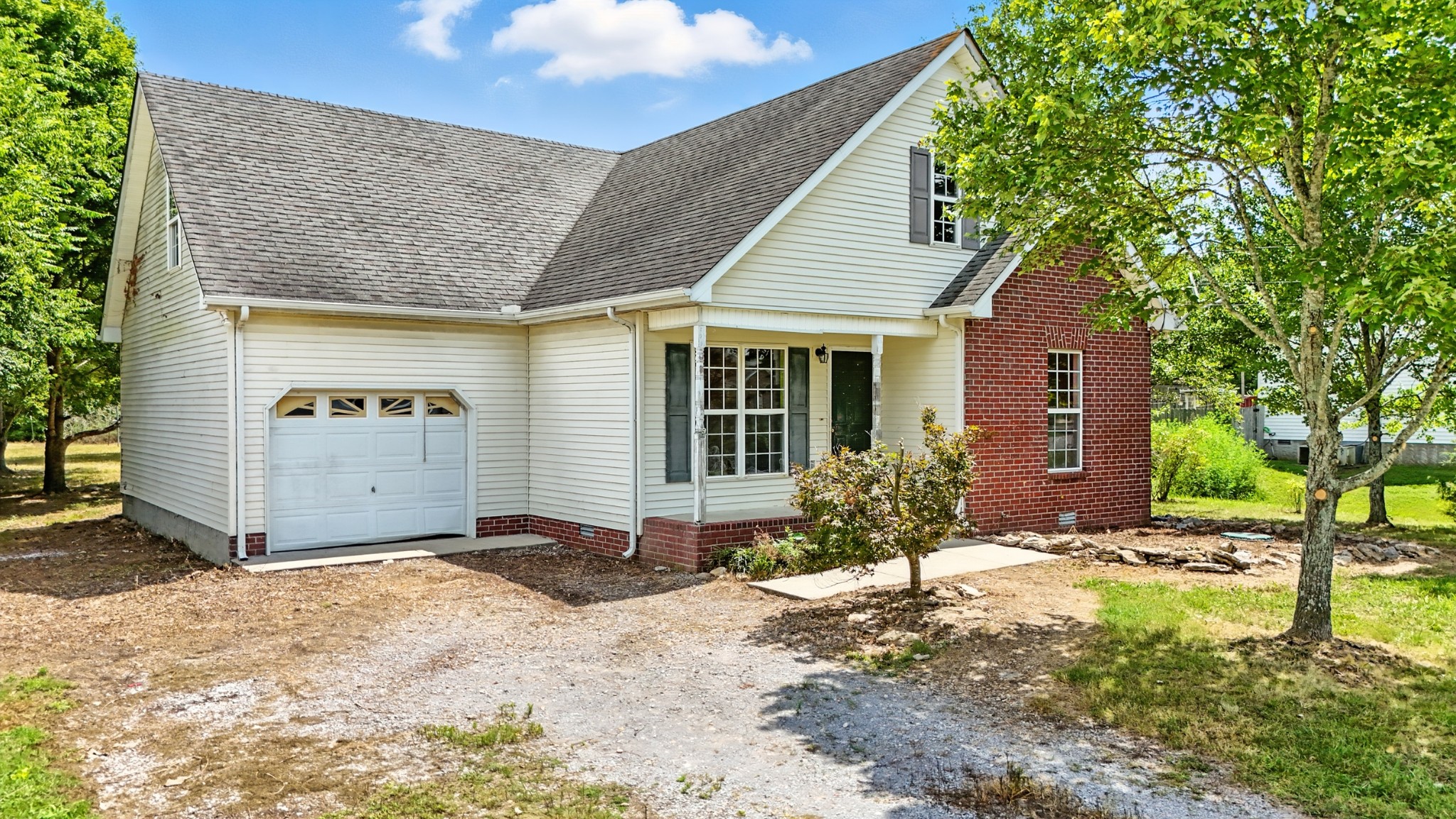 115 Long Creek Dr