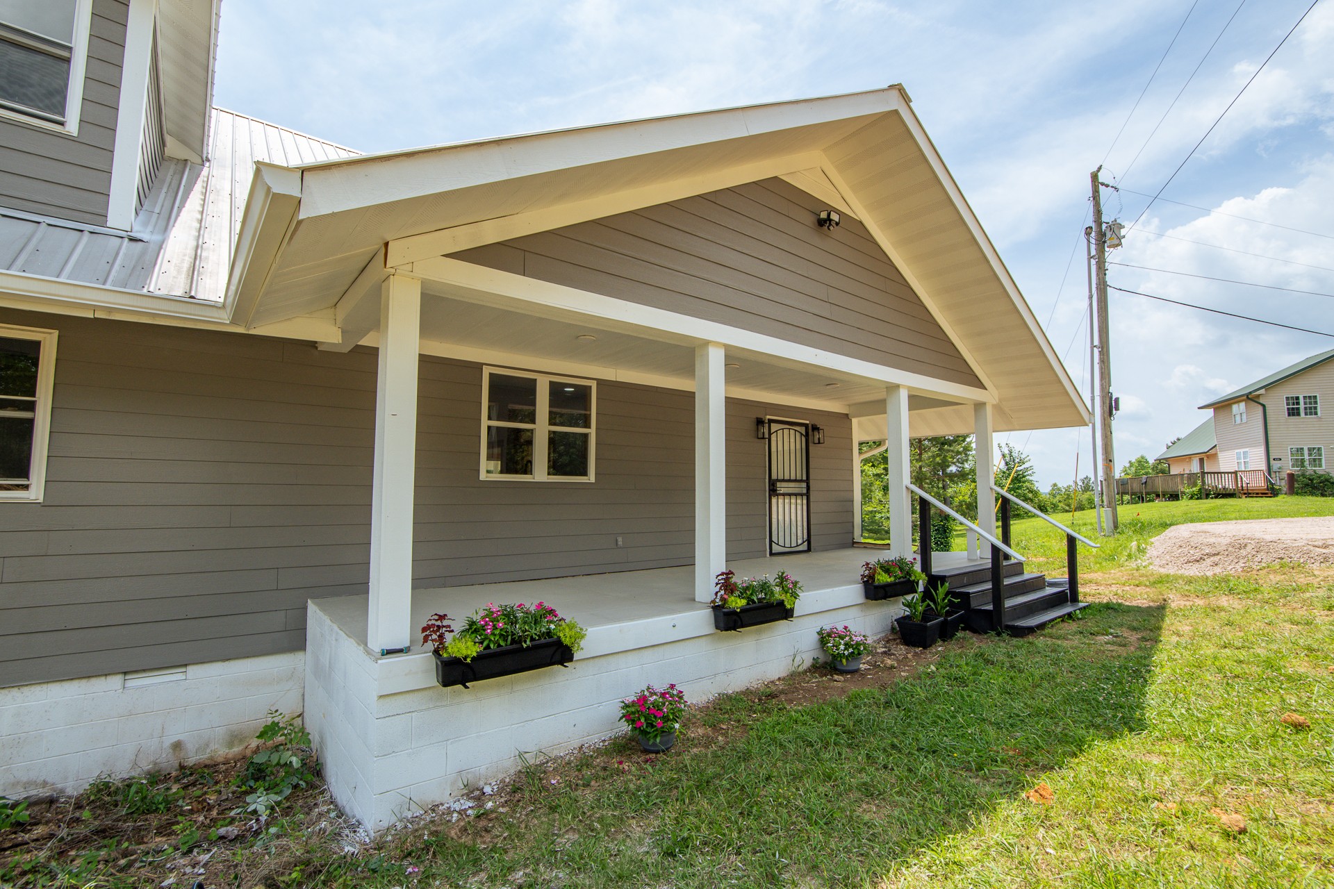 619 Bridgeview Cove