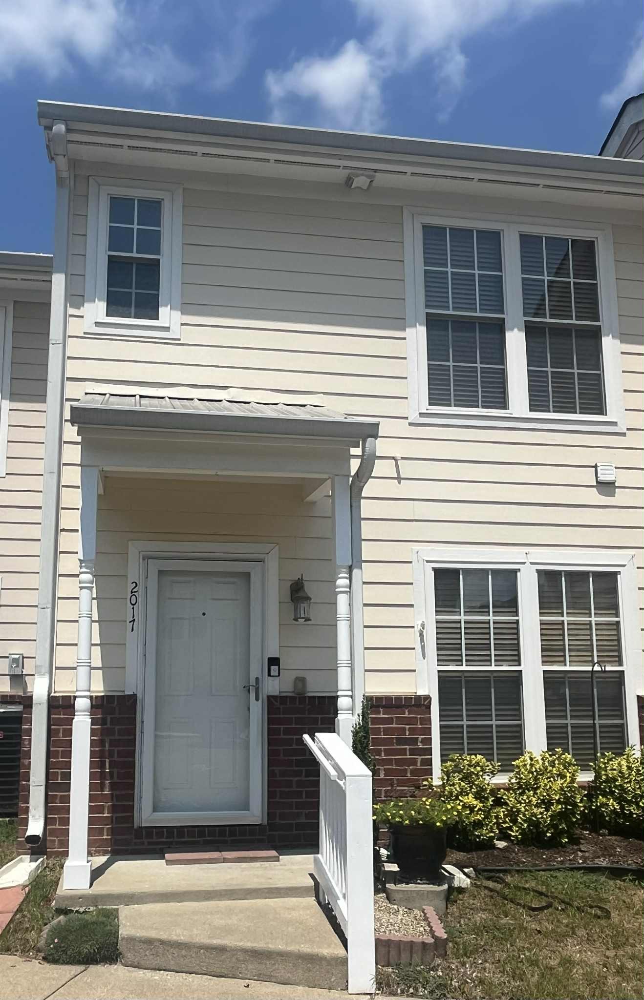 2017 Birch Ln