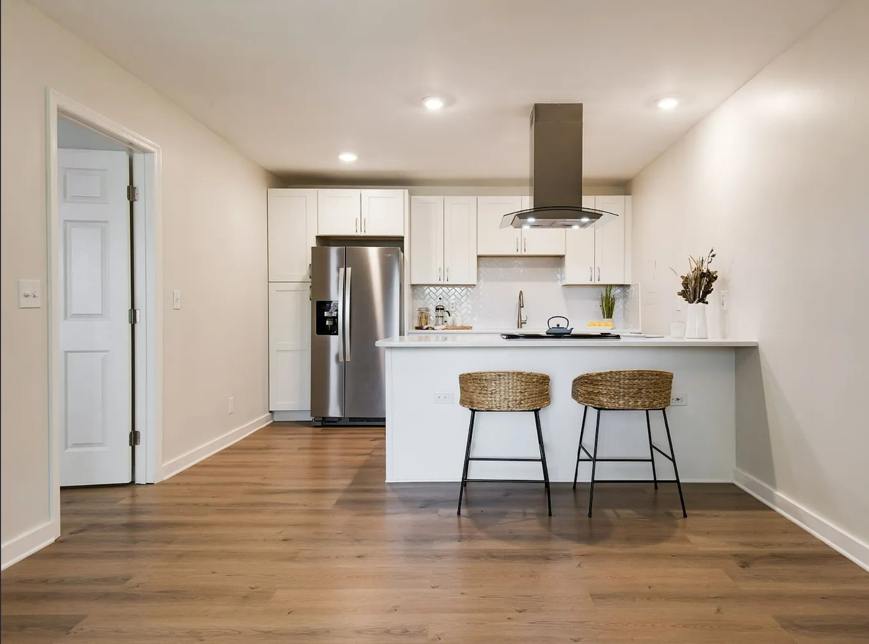 3600 Hillsboro Pike D16