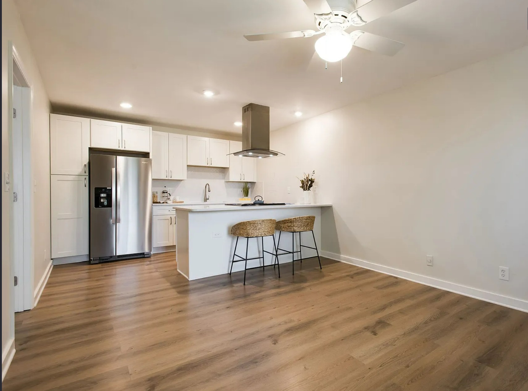 3600 Hillsboro Pike D16