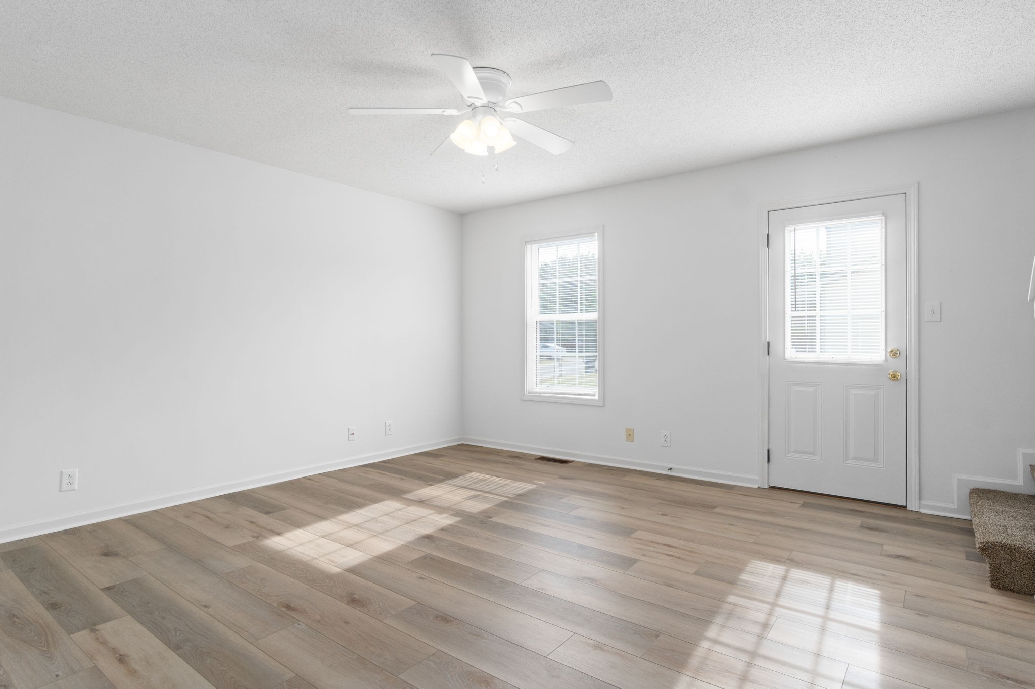 Oak Grove, Kentucky 42262, United States, 2 Bedrooms Bedrooms, ,2 BathroomsBathrooms,Residential,Active,23112