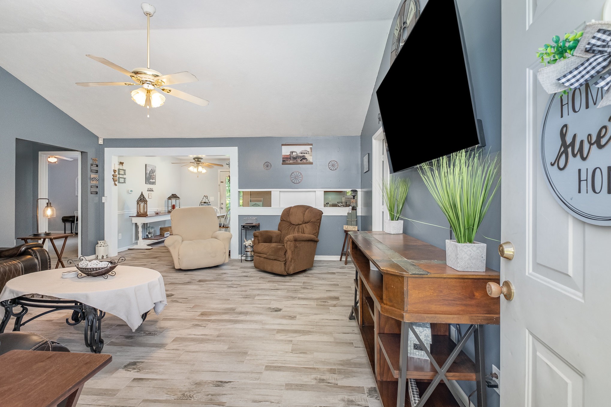 2308 Forrest Fields Dr