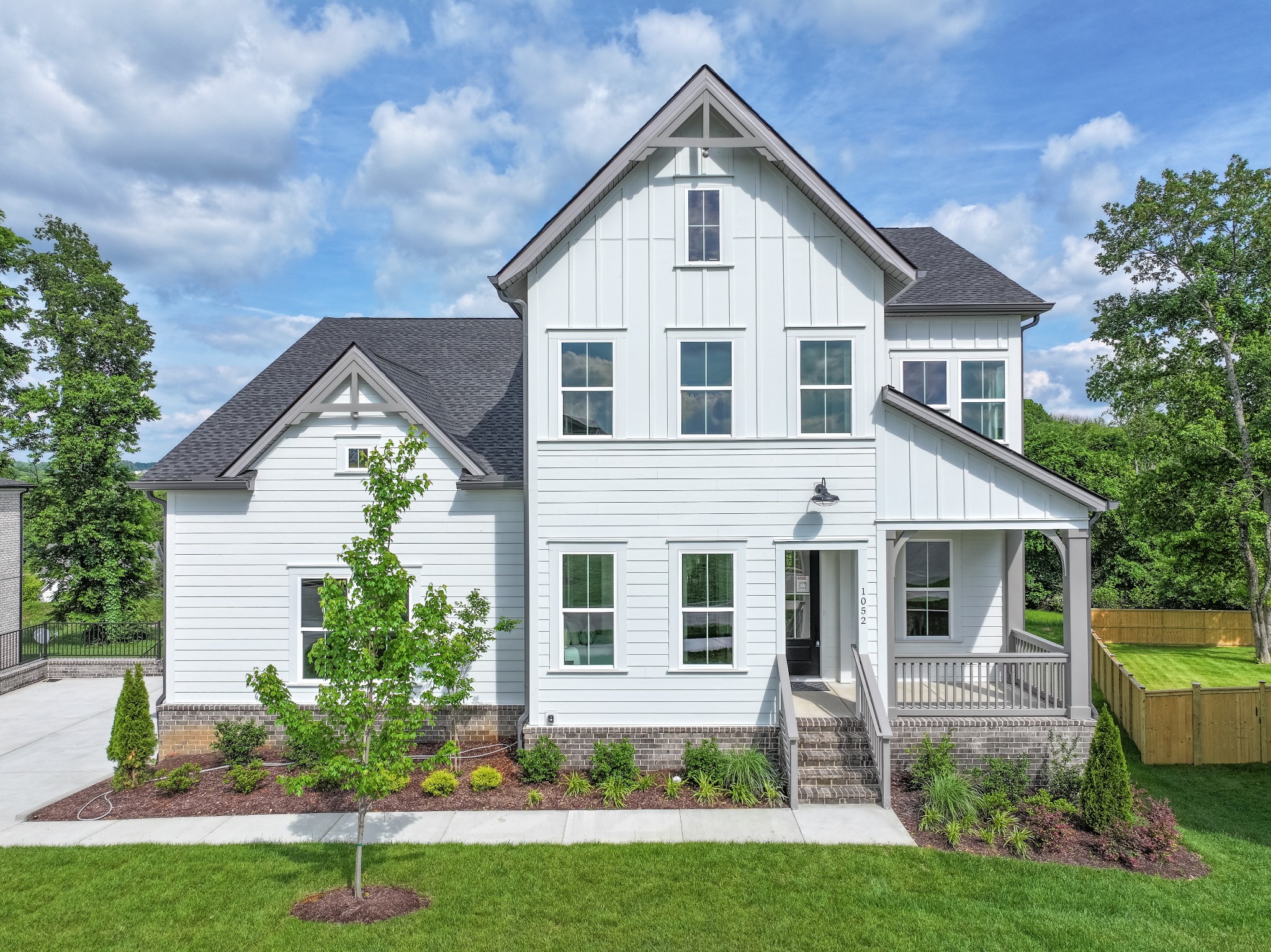 1052 Wetzel Dr