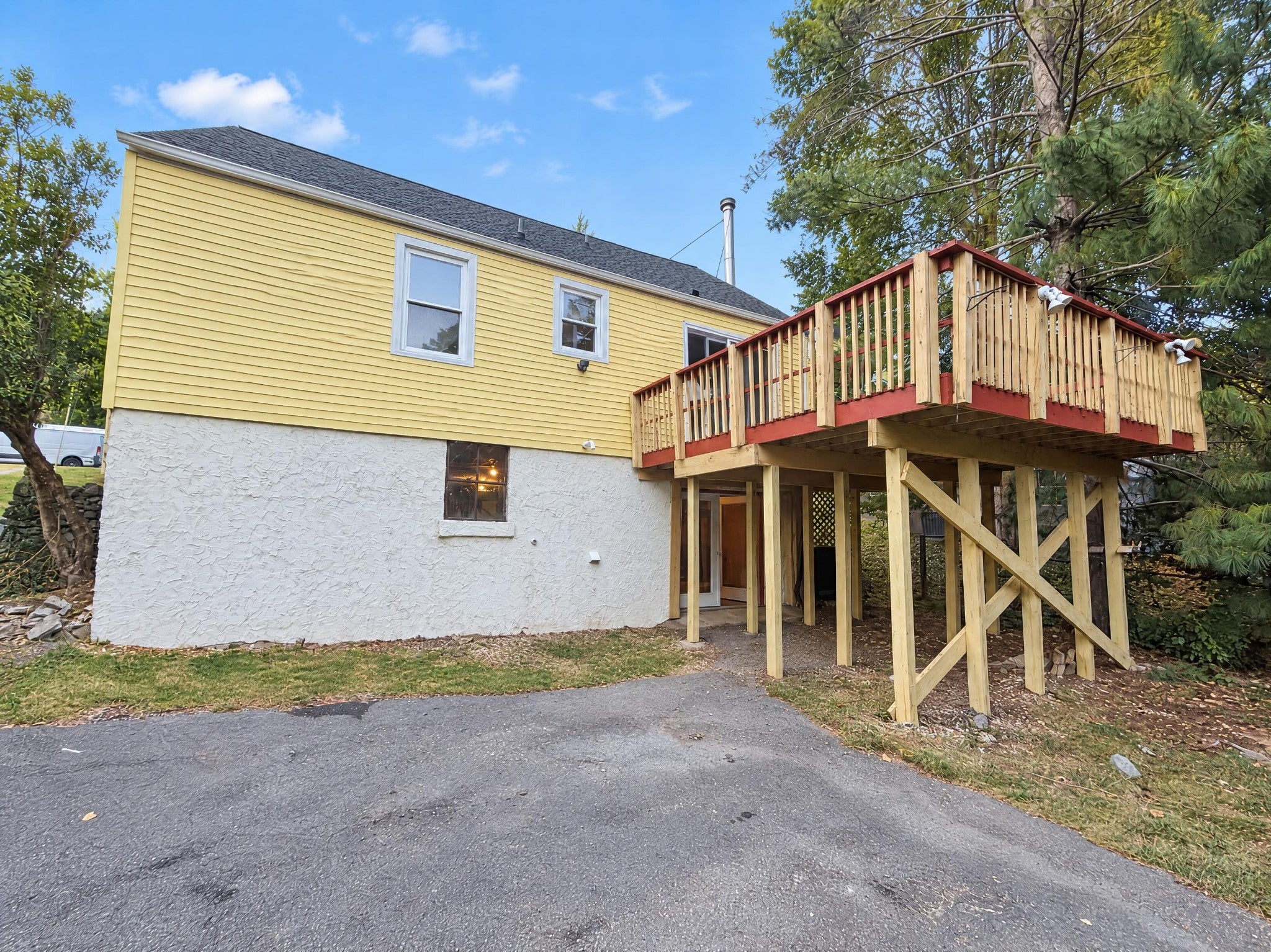 1315 Saturn Dr