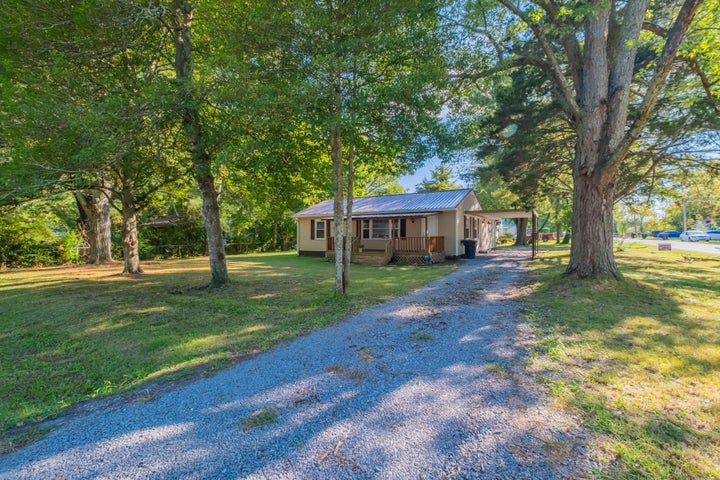Photo 1 of 38 — 200 Gentry St, Tullahoma, TN 37388