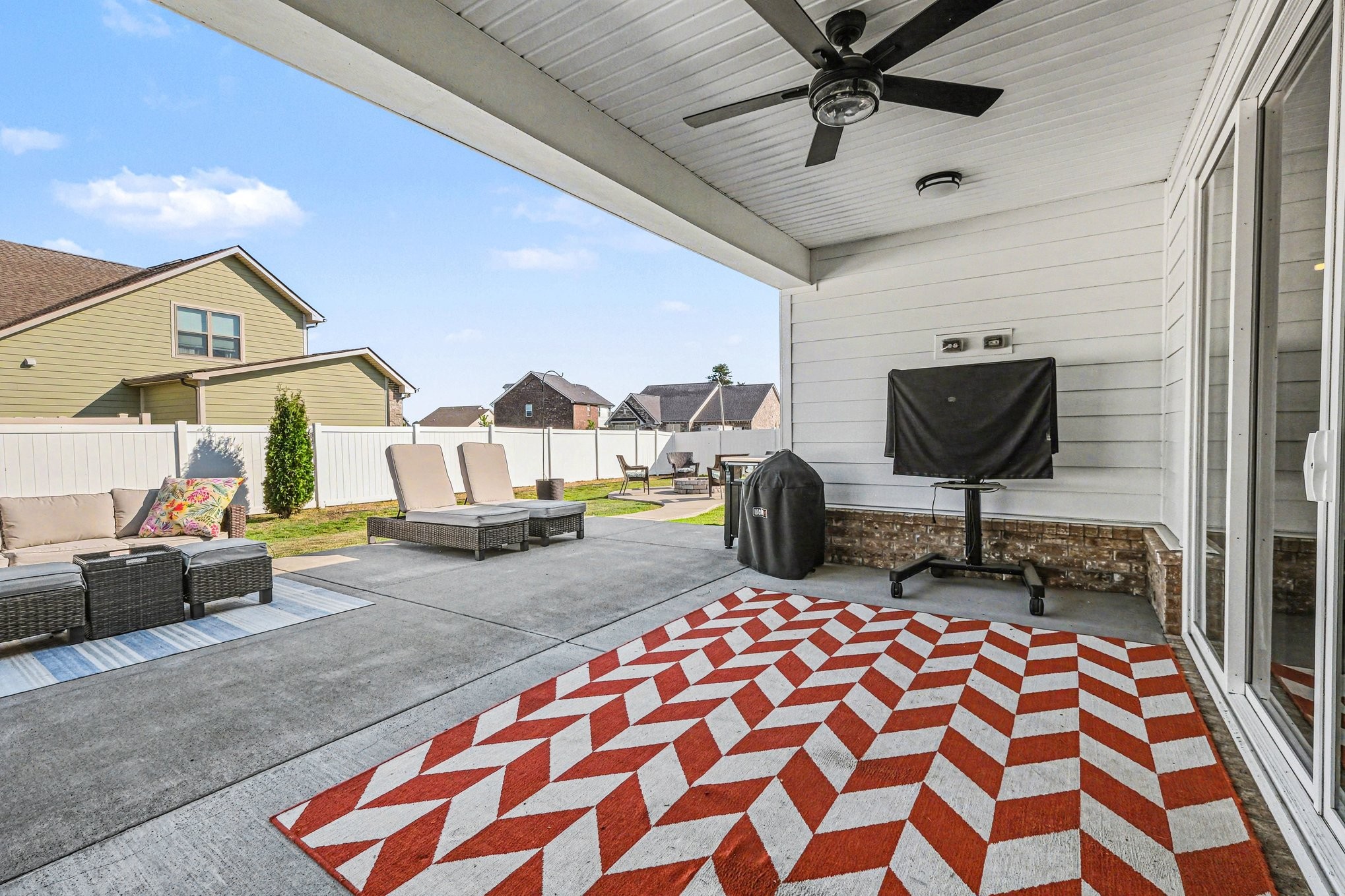 2602 Kingfisher Dr