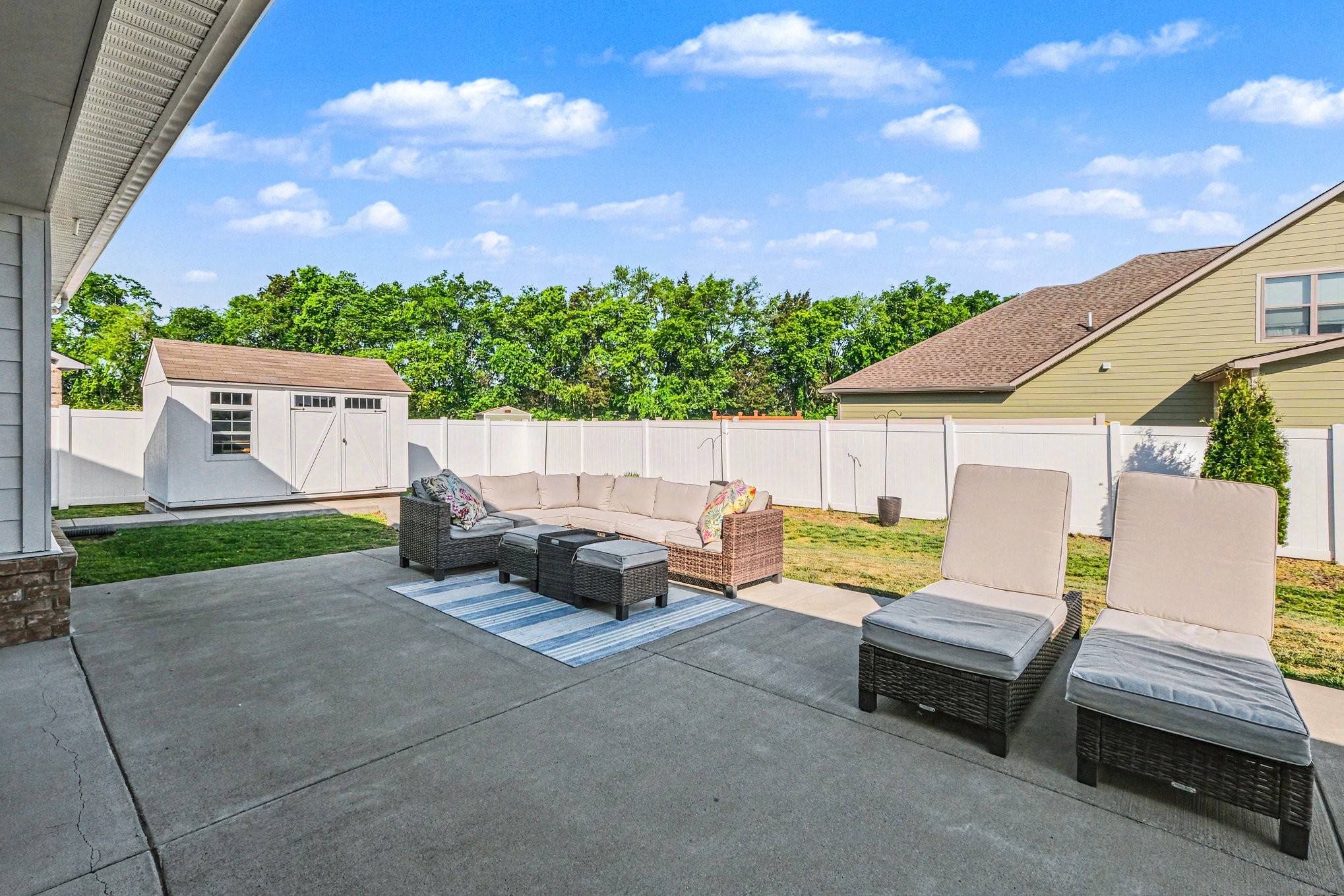 2602 Kingfisher Dr
