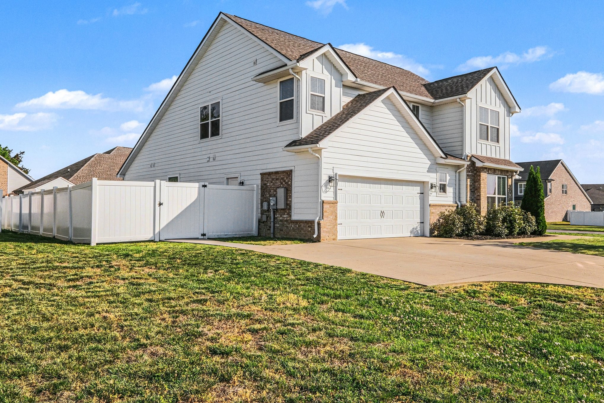 2602 Kingfisher Dr