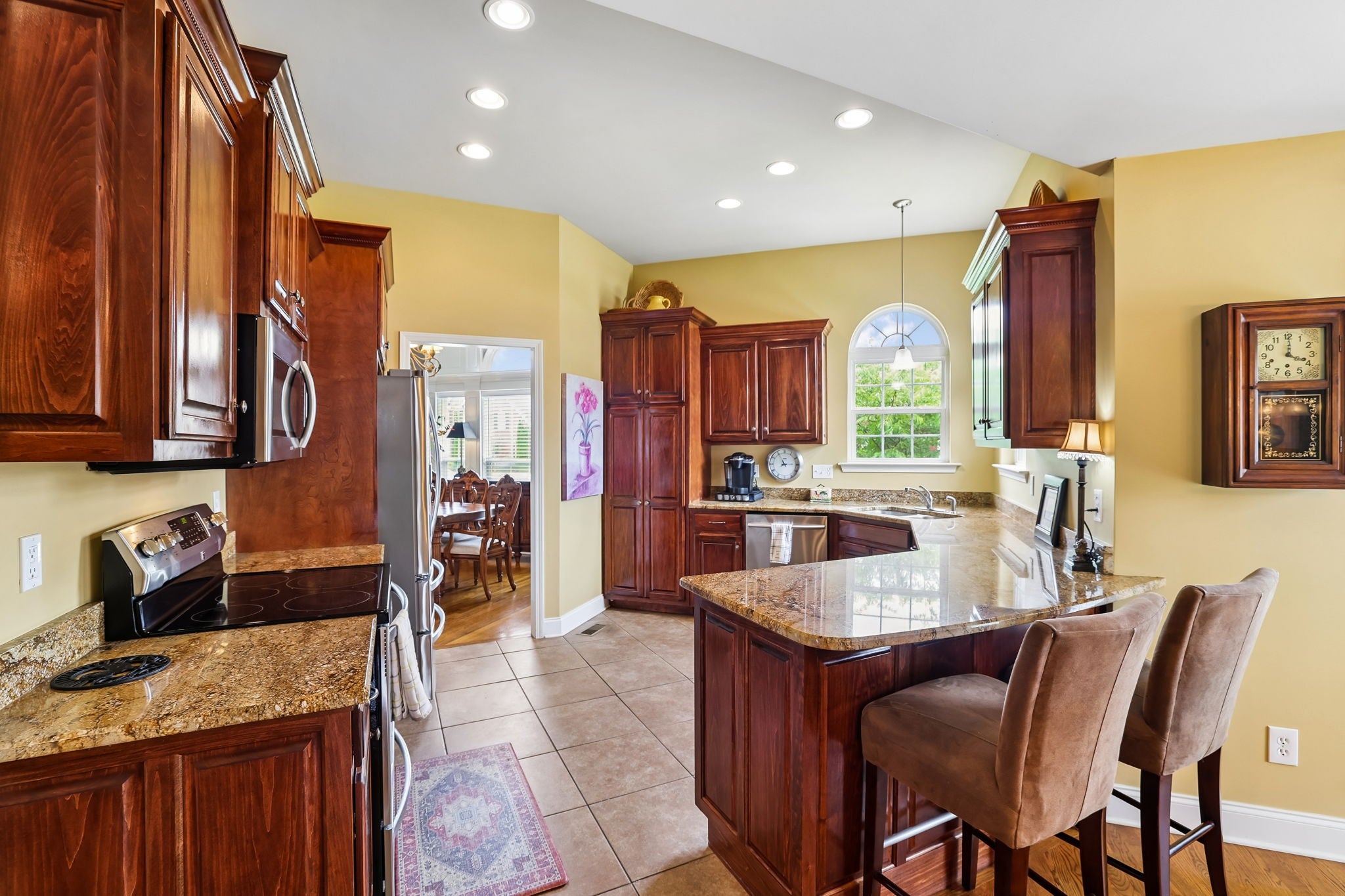 4228 Thoroughbred Ln
