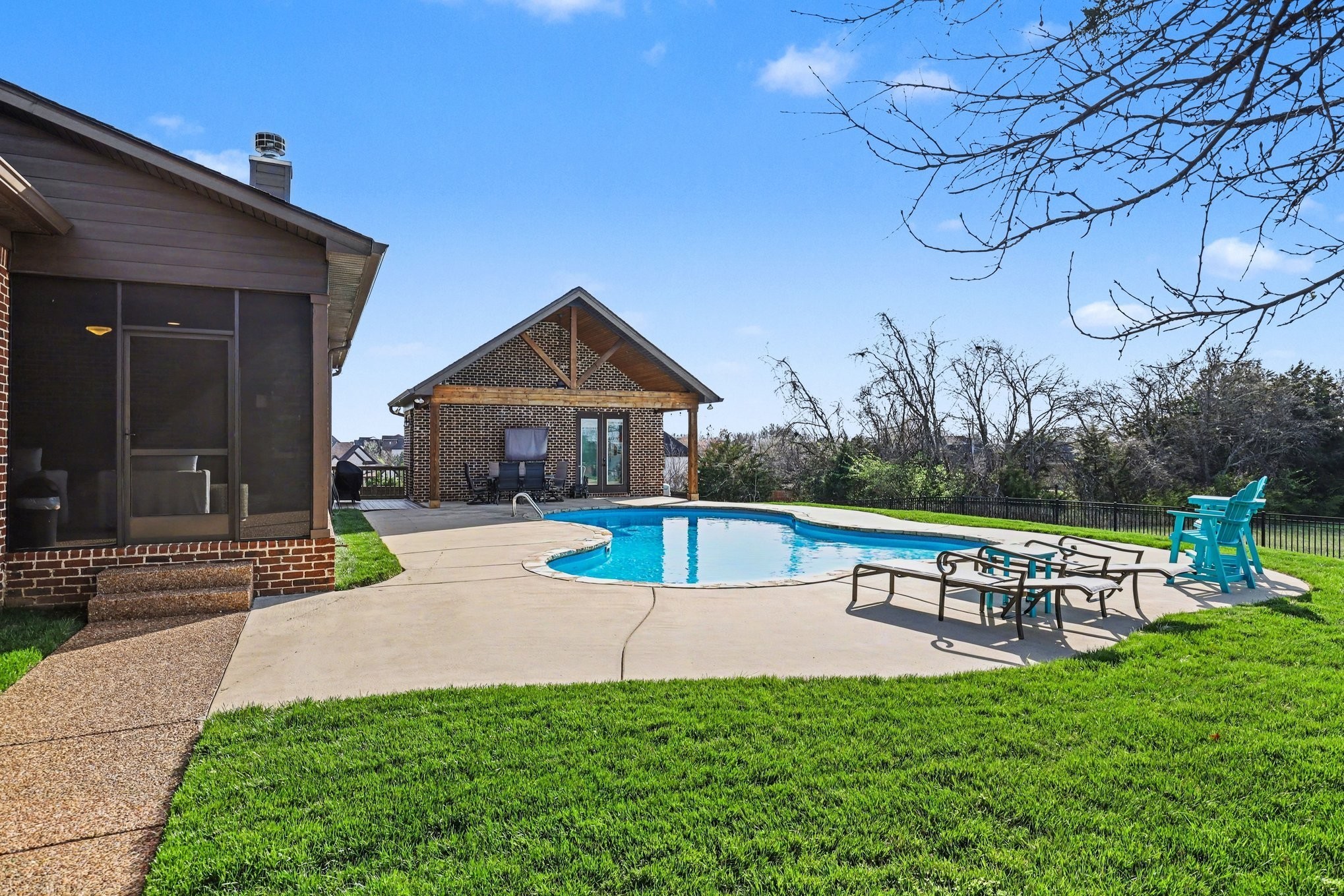 13 Beechwood Ct