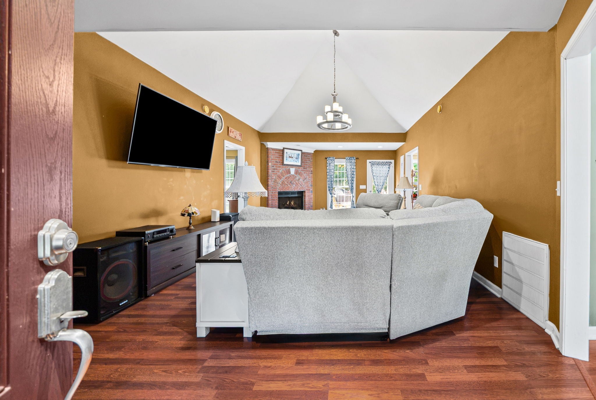 140 Cody Ct