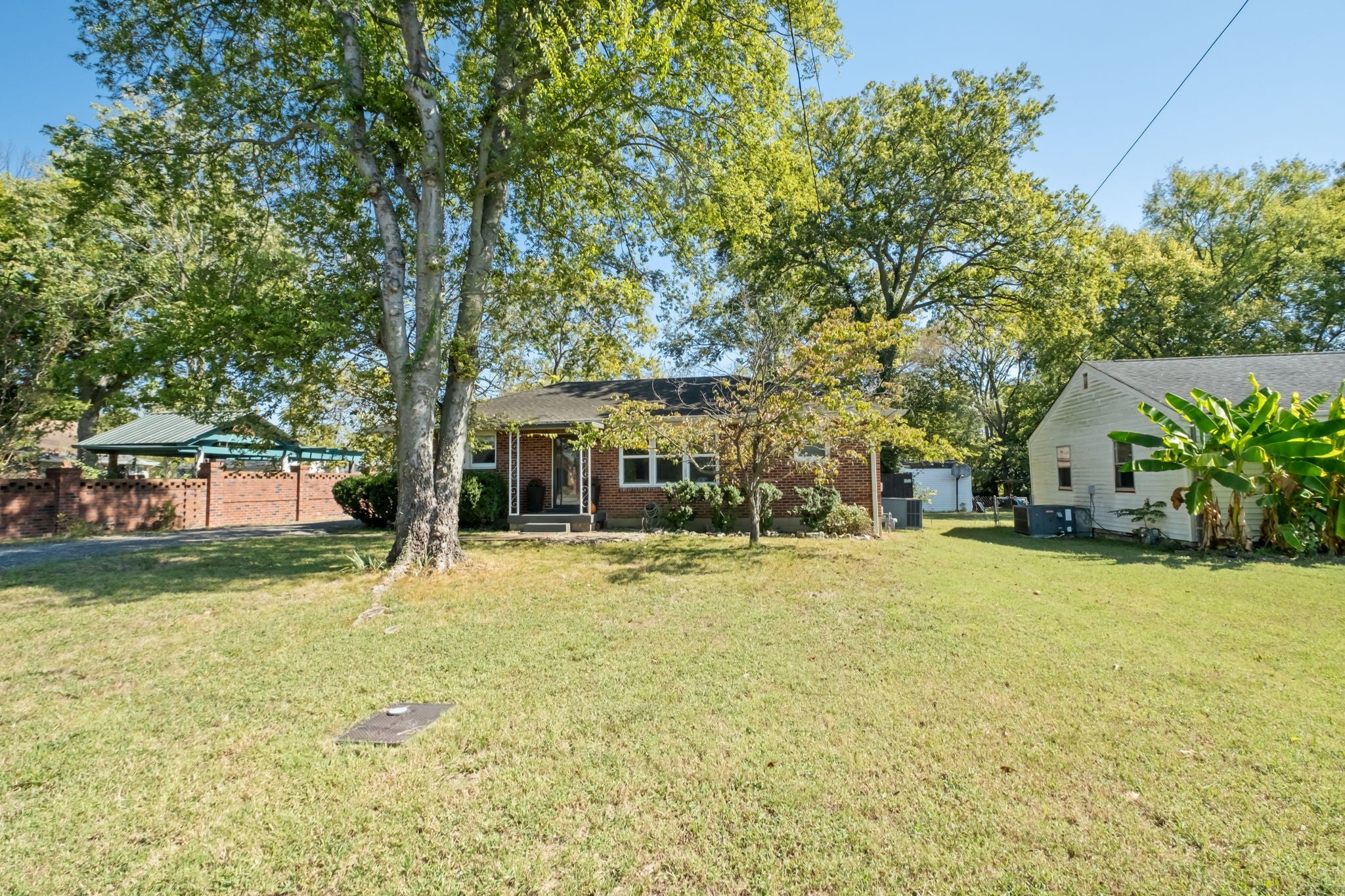 831 Walnut St