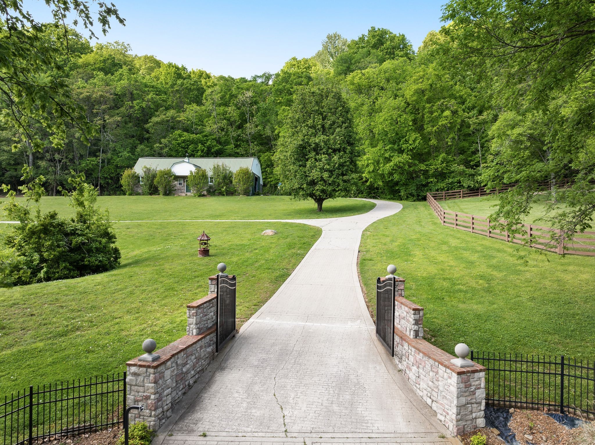 1026 Holly Tree Gap Rd