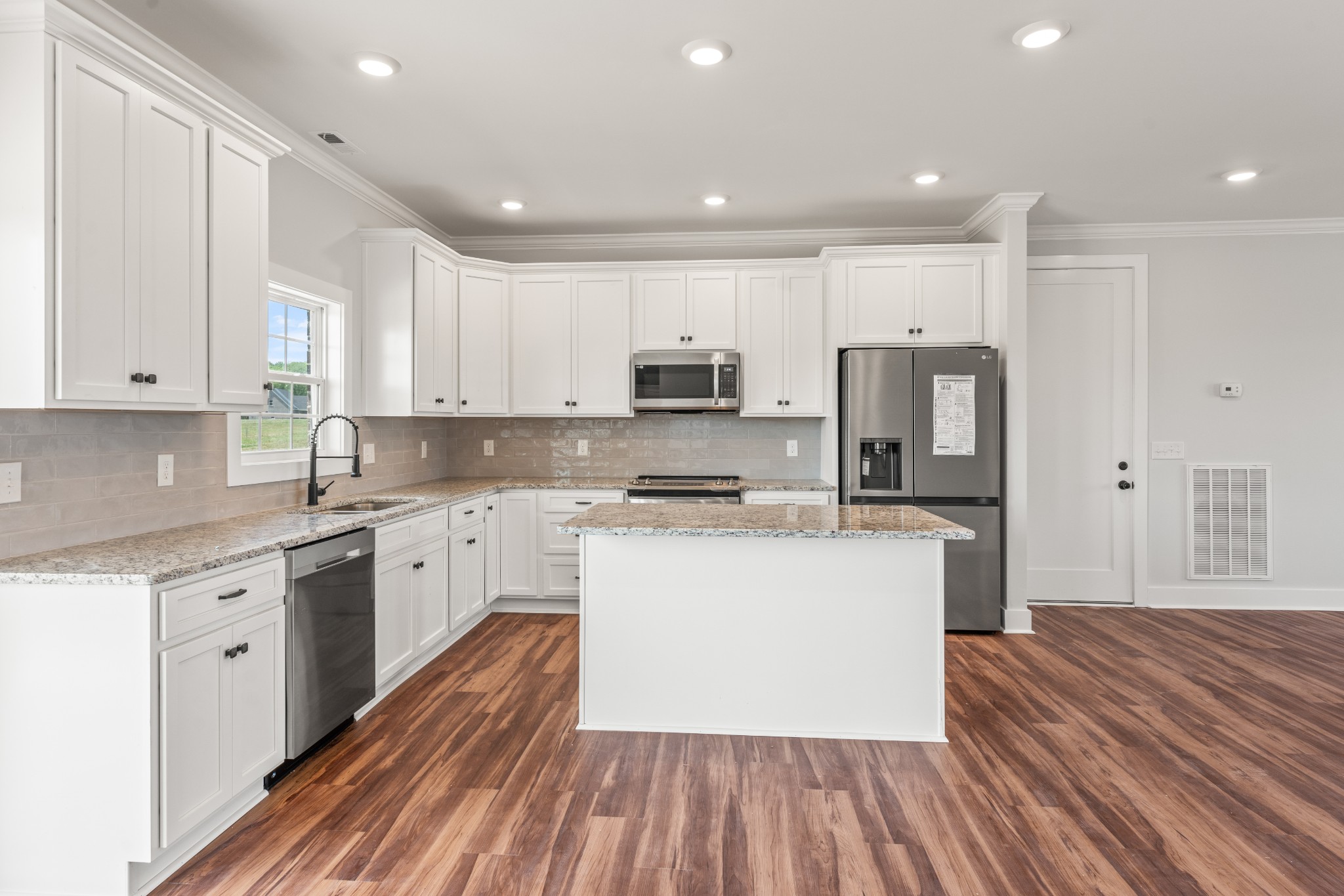 95 Lookout Dr