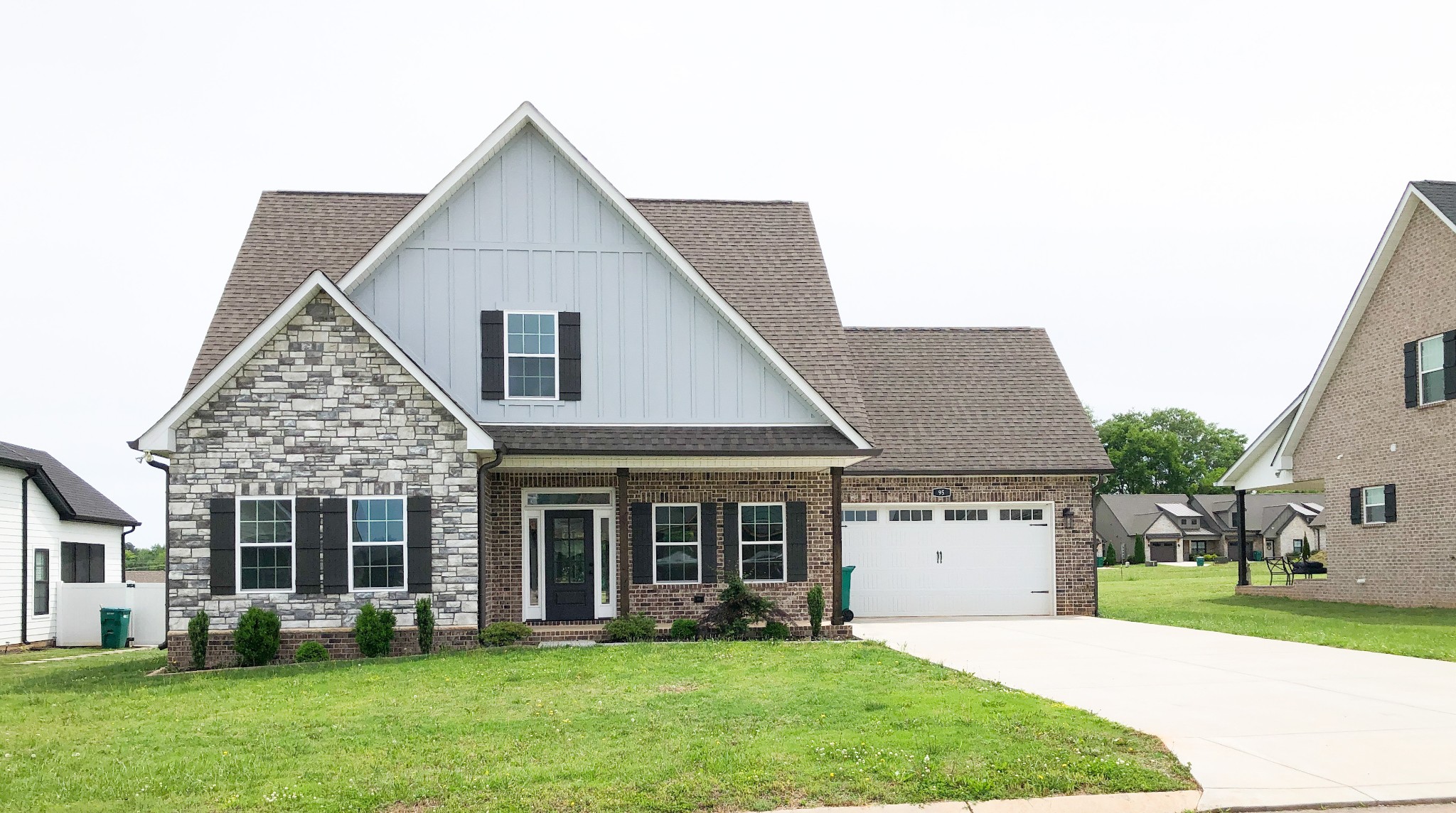 95 Lookout Dr