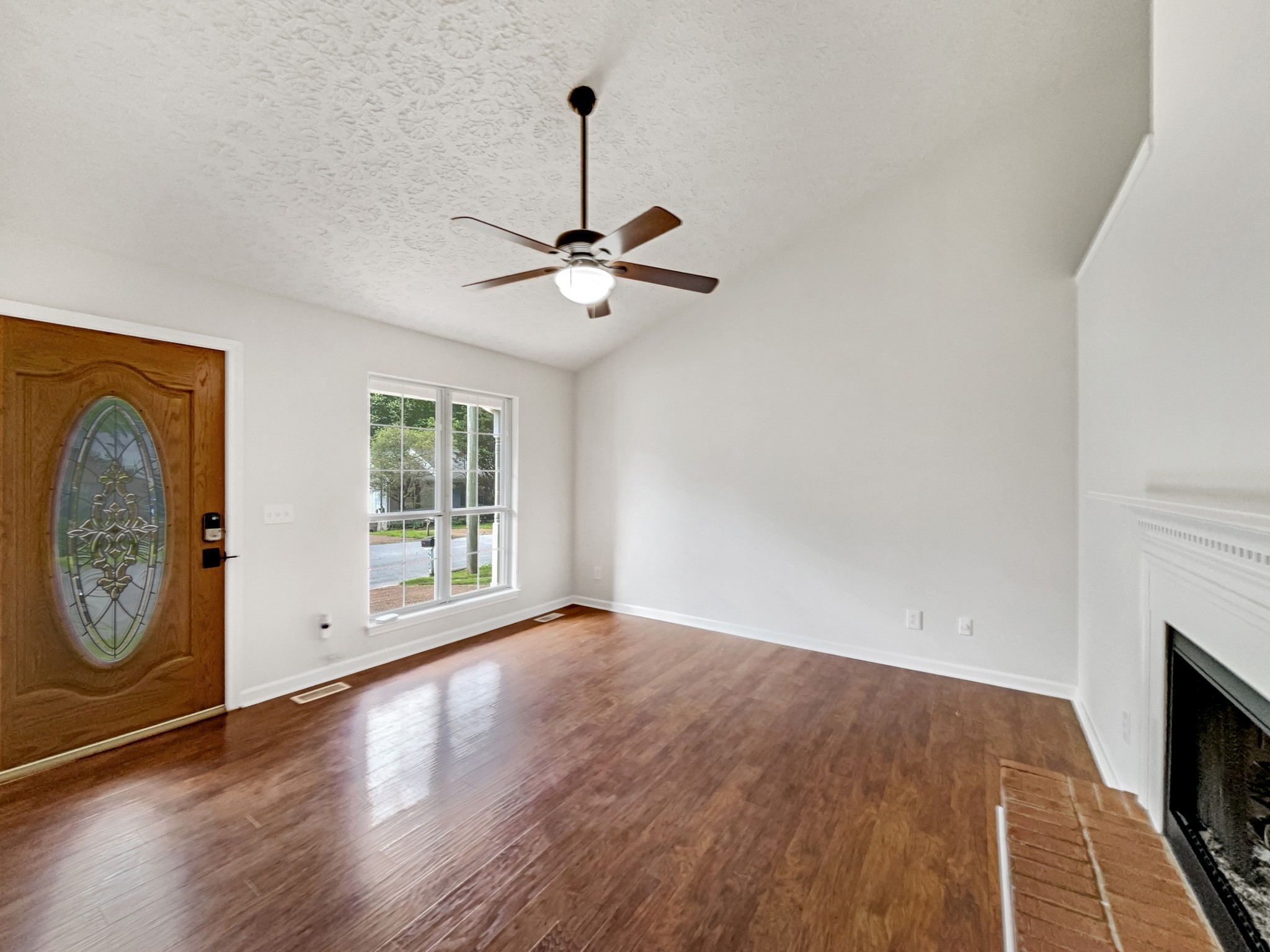 2733 Airwood Dr
