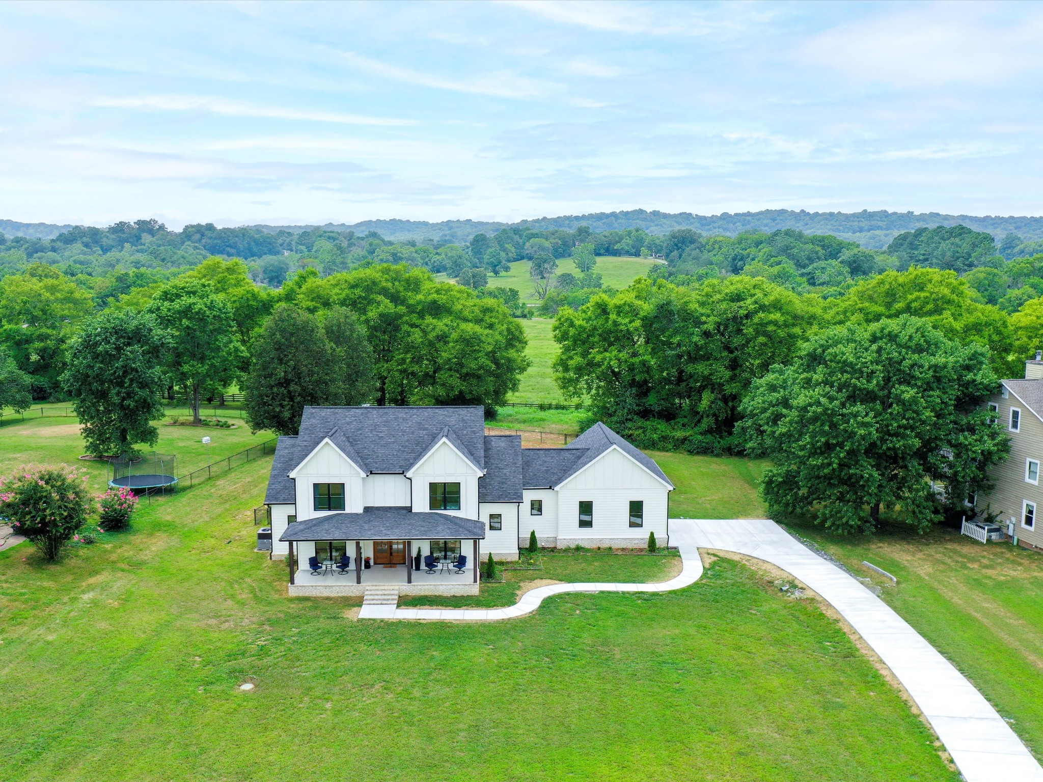 4023 Foxfield Dr
