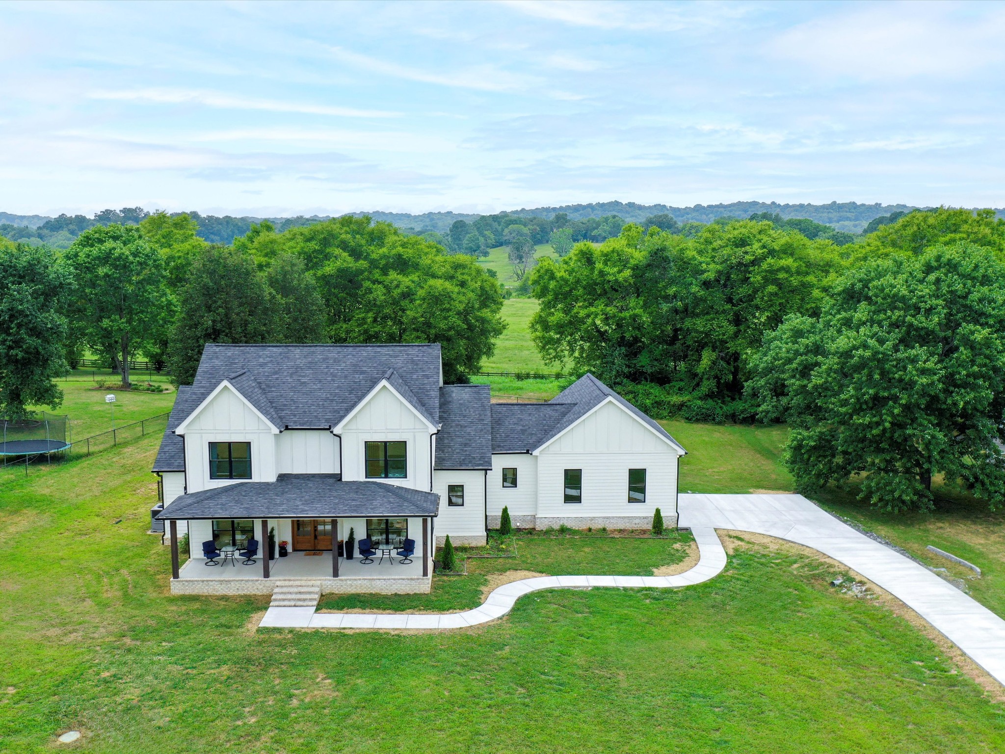 4023 Foxfield Dr