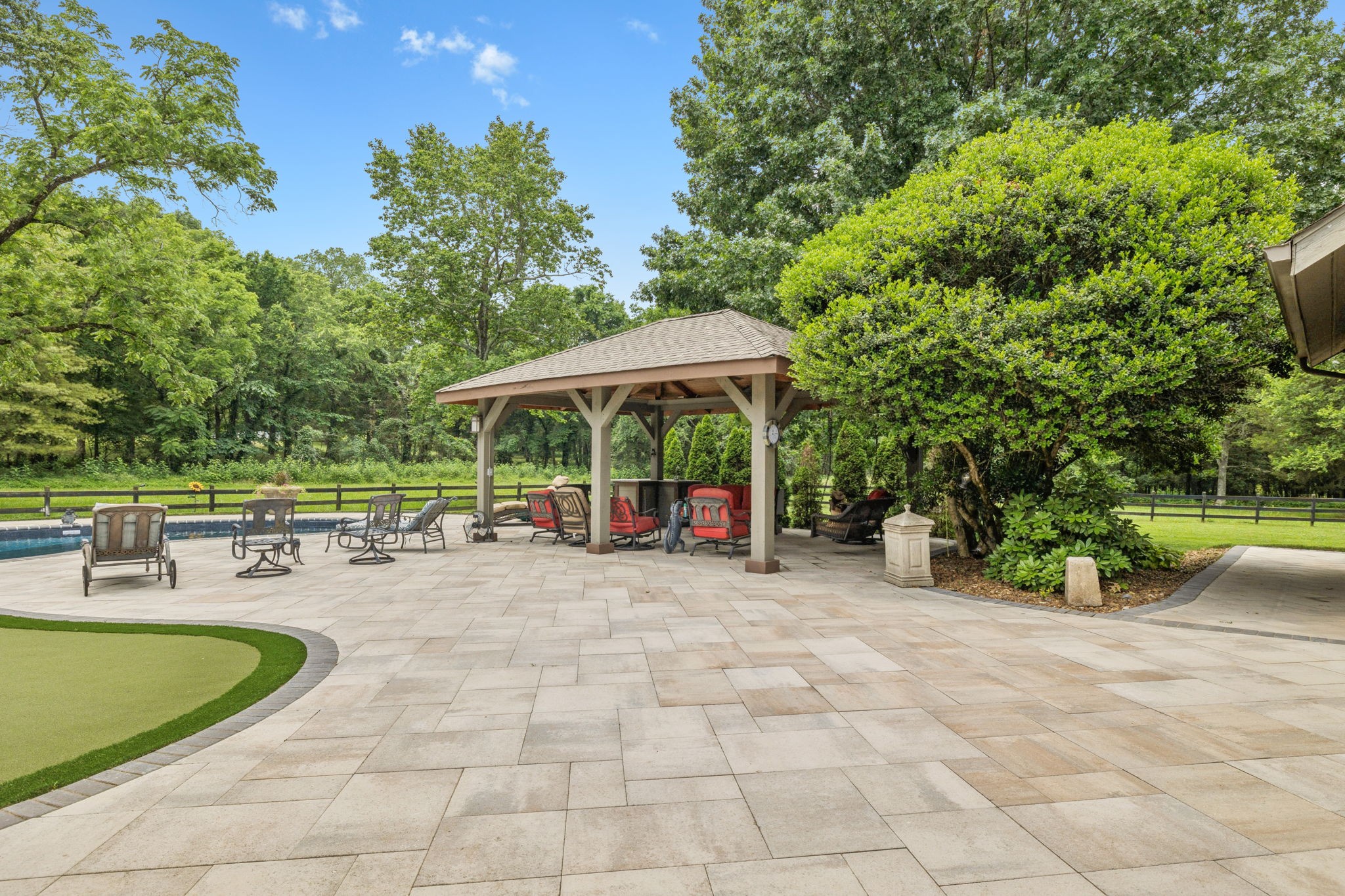 1695 Coles Ferry Pike