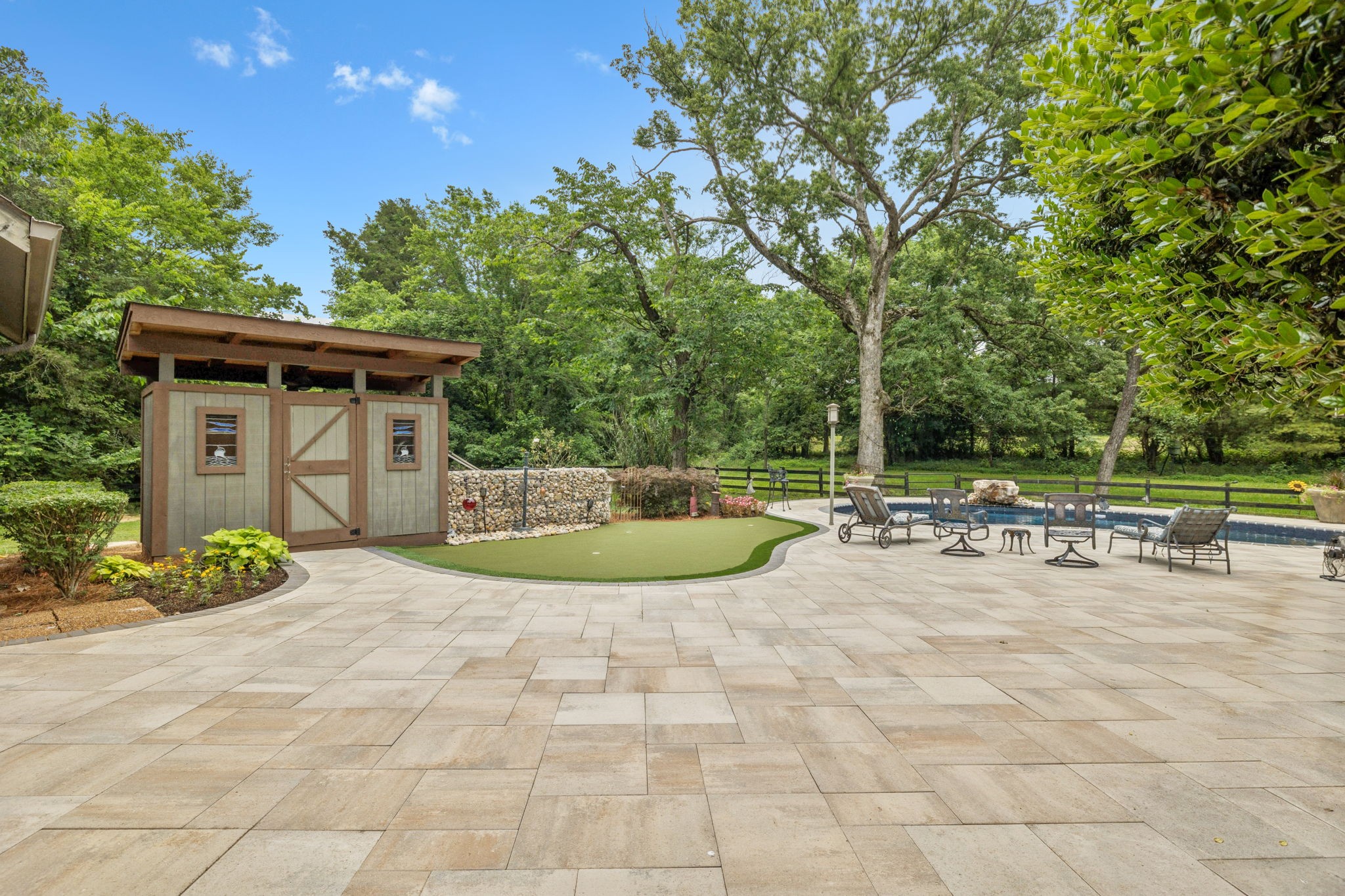 1695 Coles Ferry Pike
