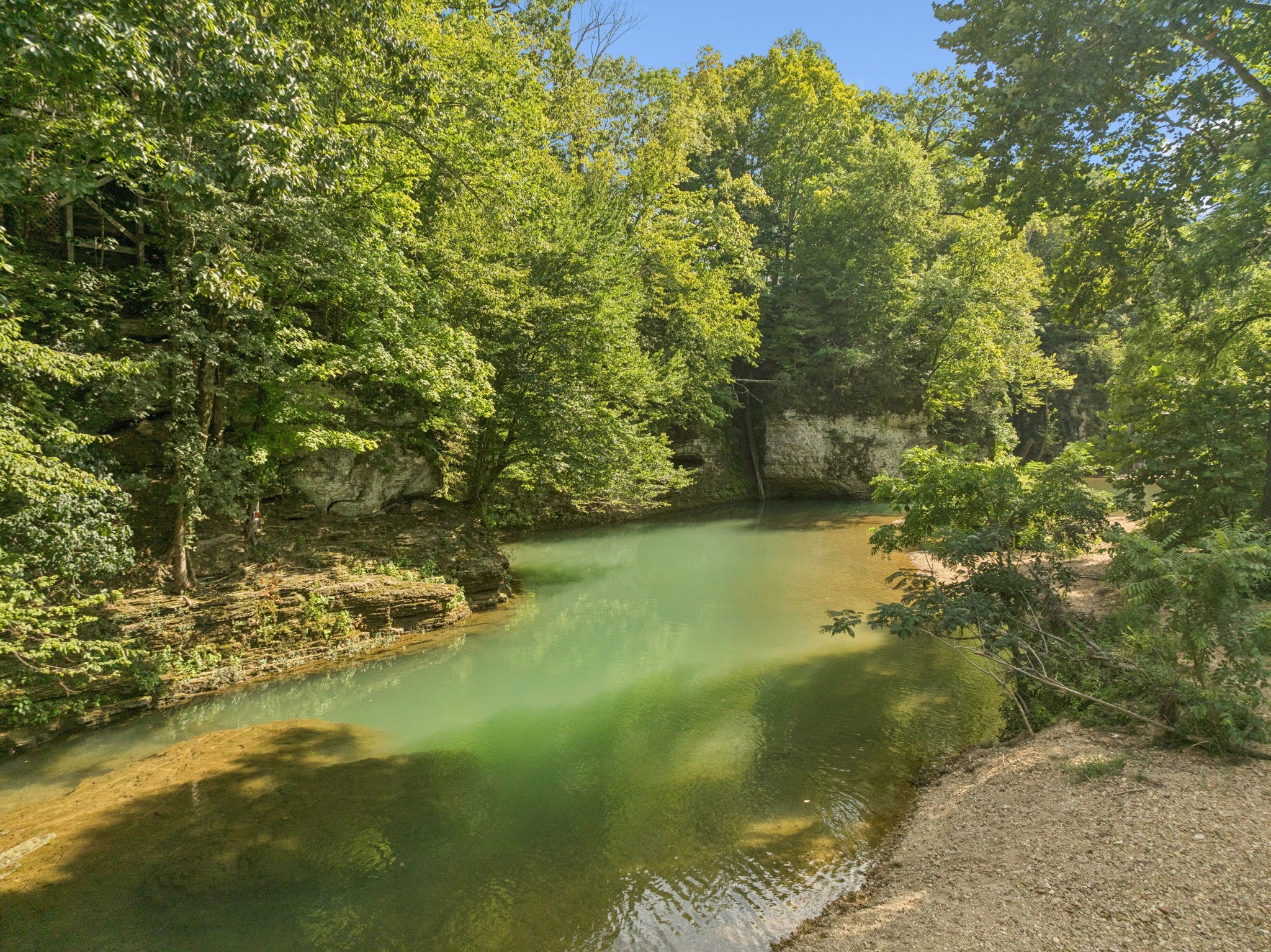 6823 Piney River Rd N