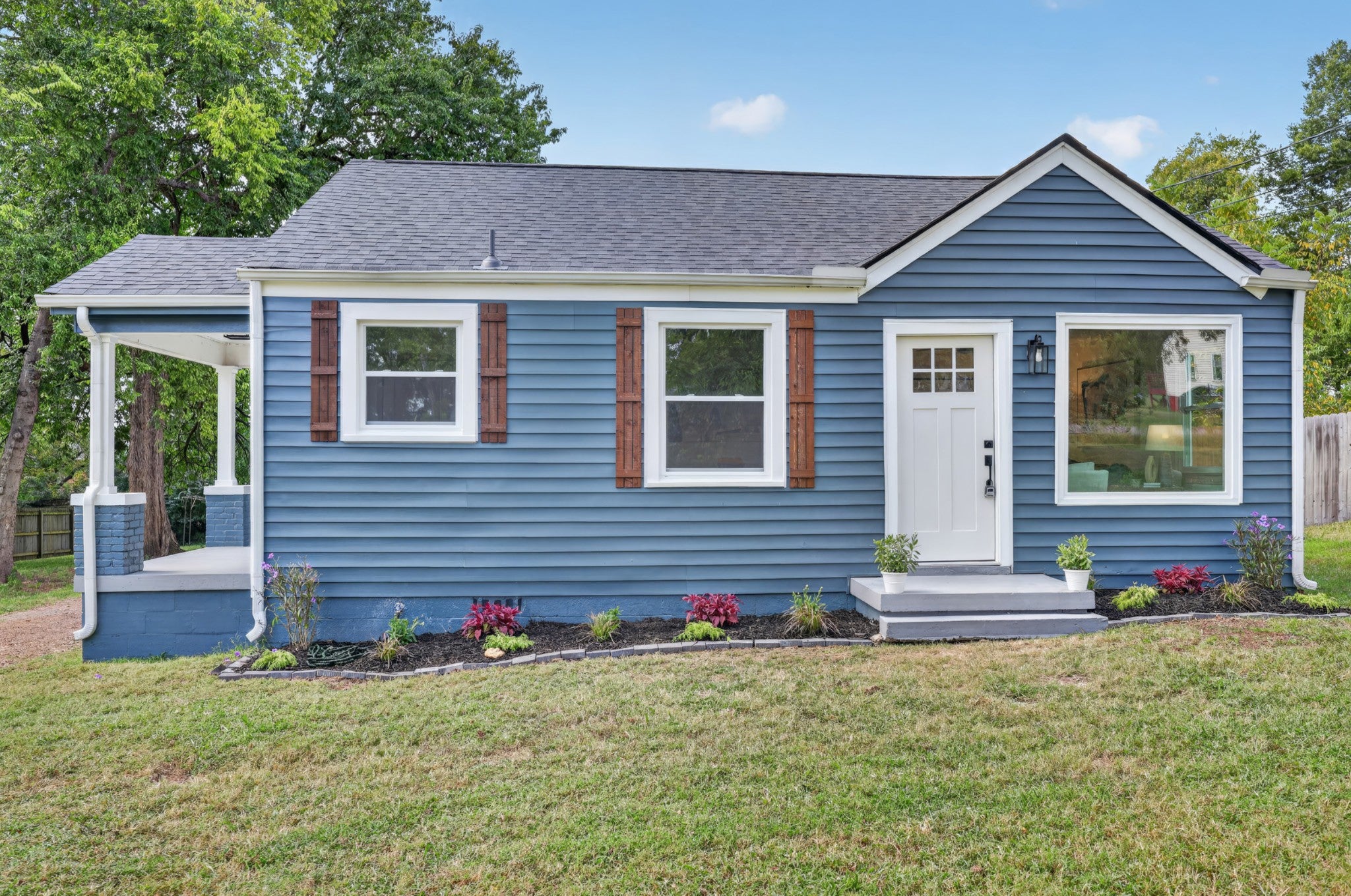 2-bed listing at 2618 Woodyhill Dr, Nashville