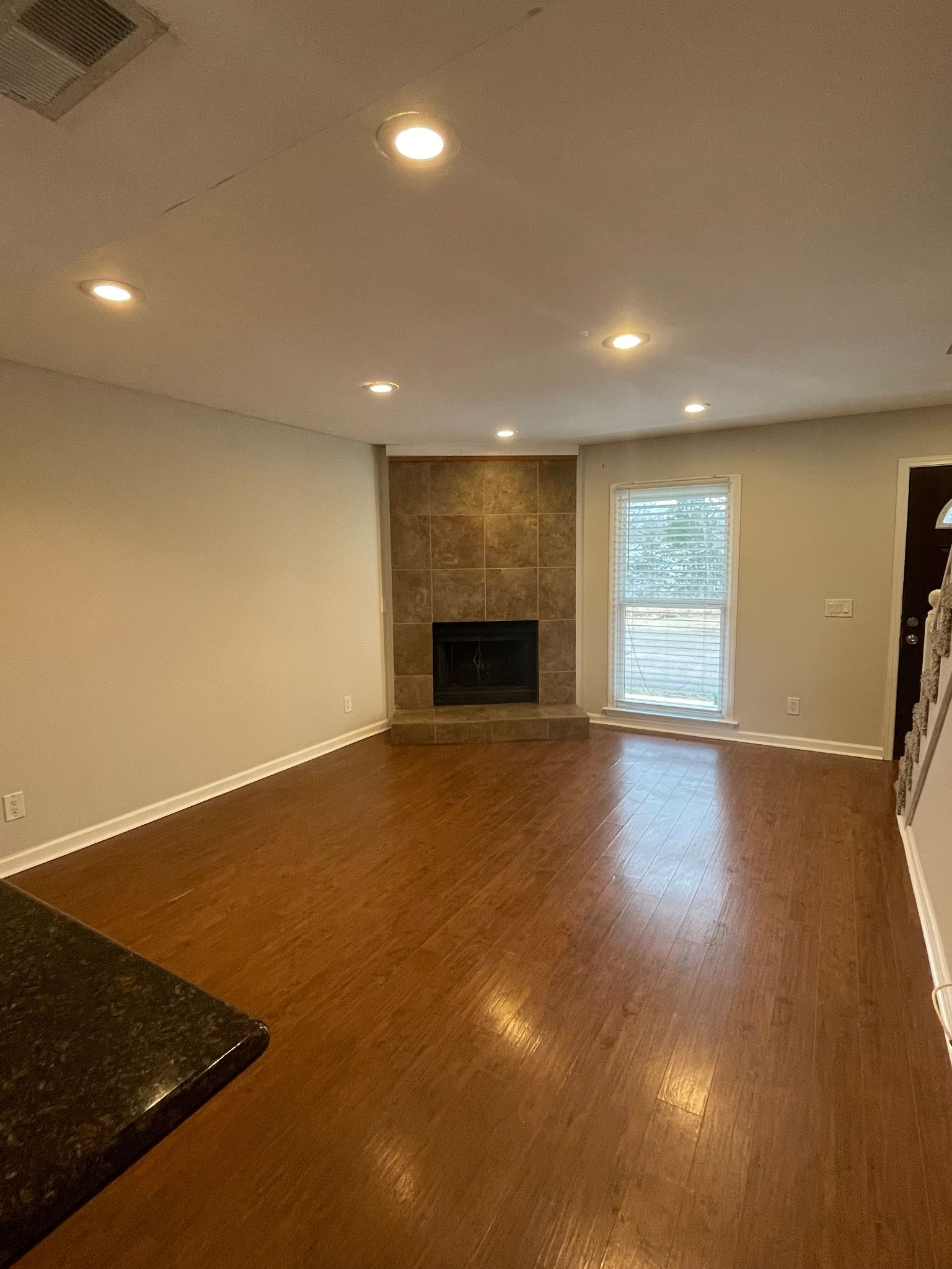 724 Due West Ave N D