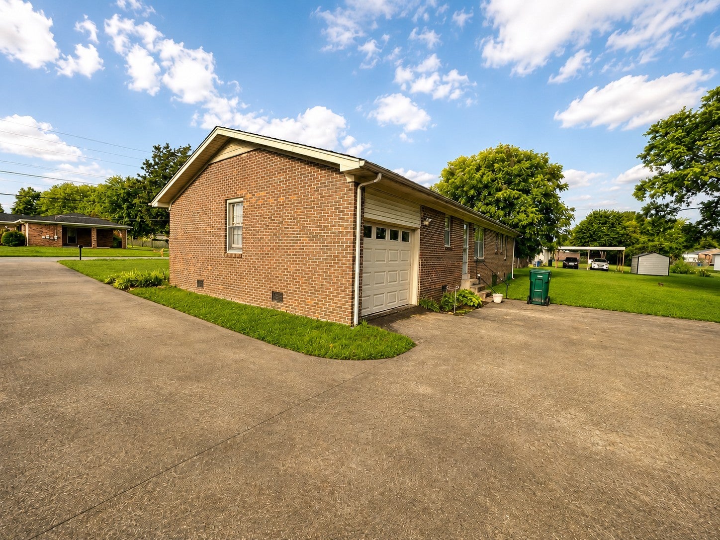 1008 Brindley Dr