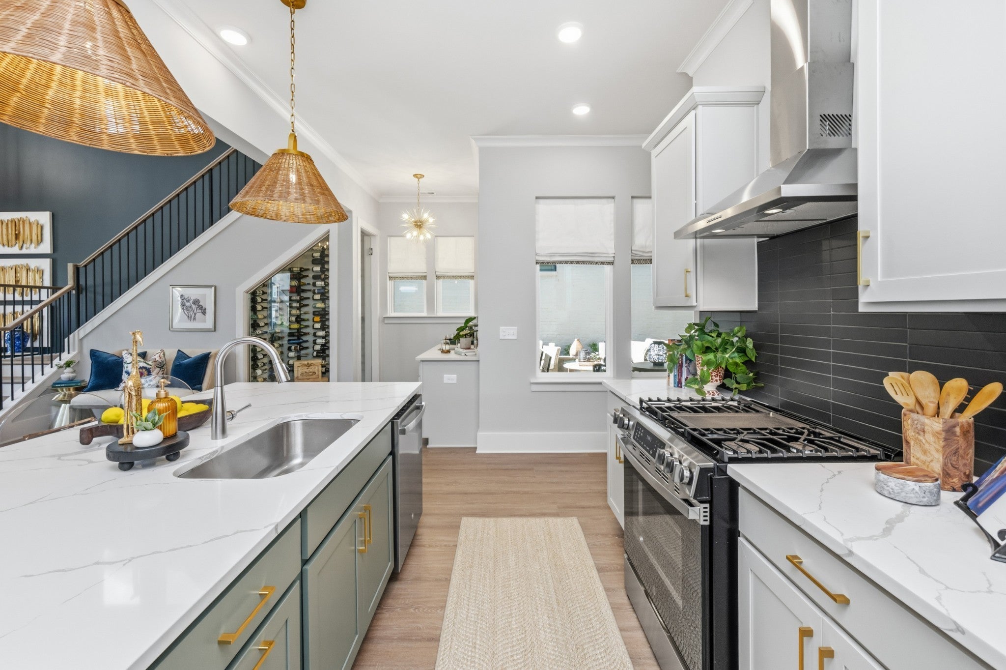 821 Saint Clair Avenue
