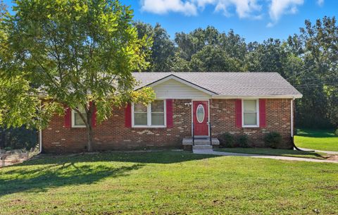 722 Overton Dr Clarksville TN 37042
