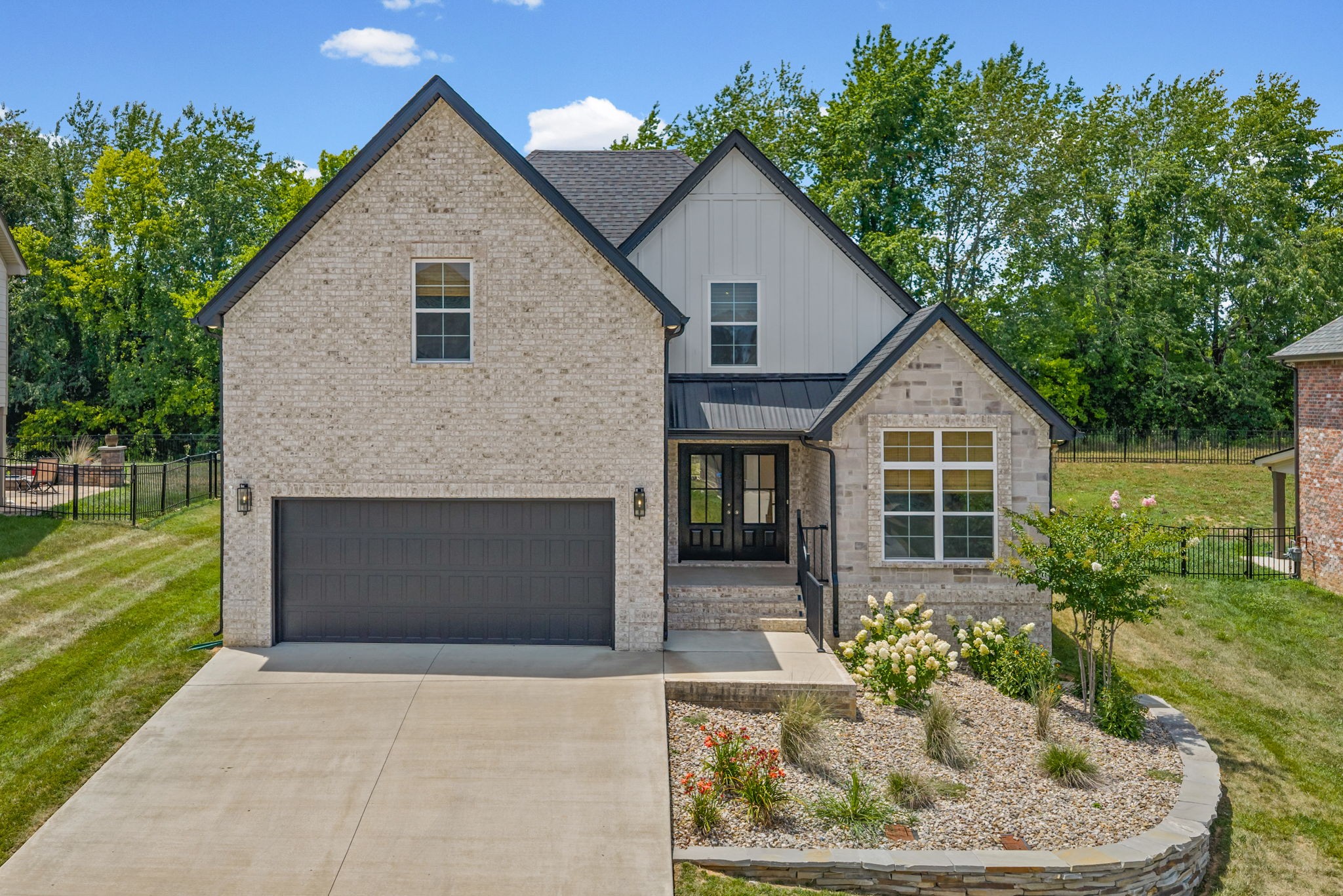365 Frontier Dr