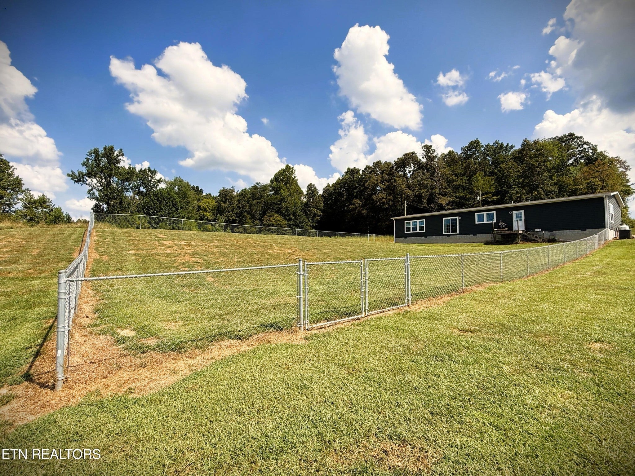 760 Dogwalk Rd