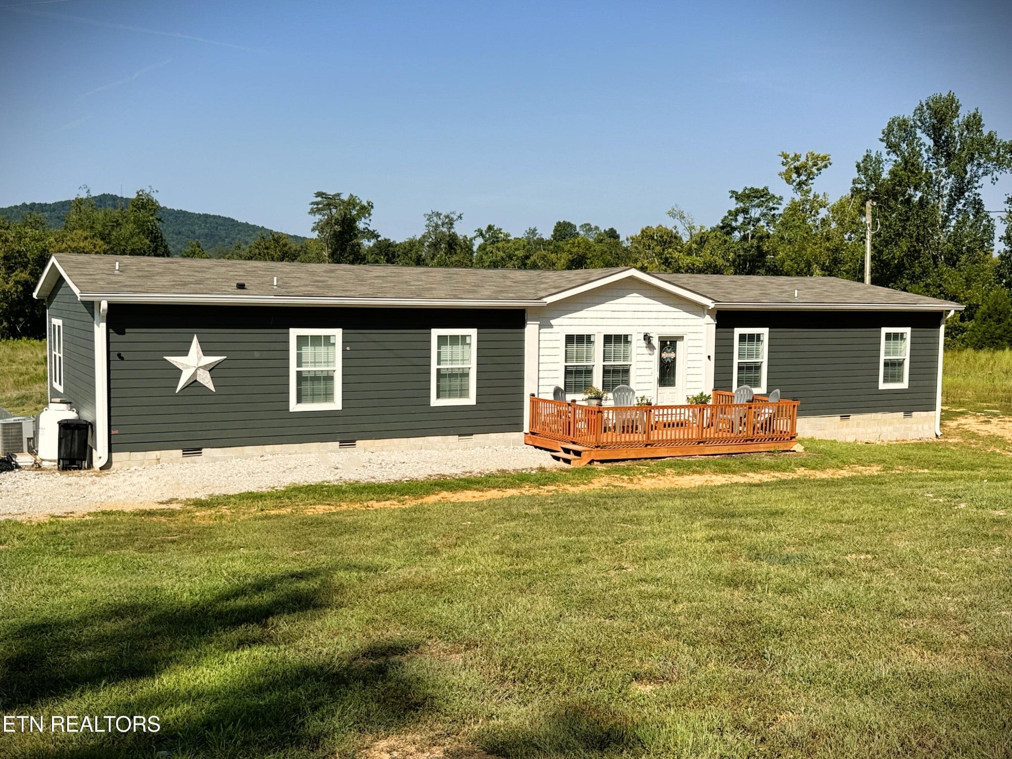 760 Dogwalk Rd