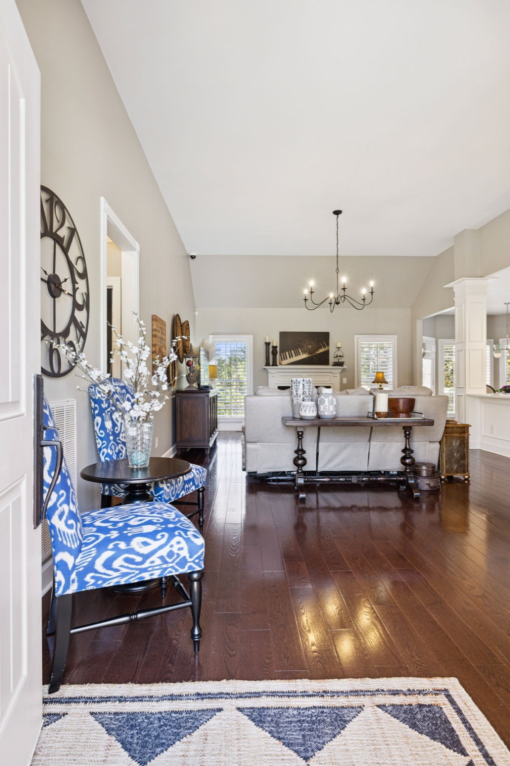 421 Caledonian Ct
