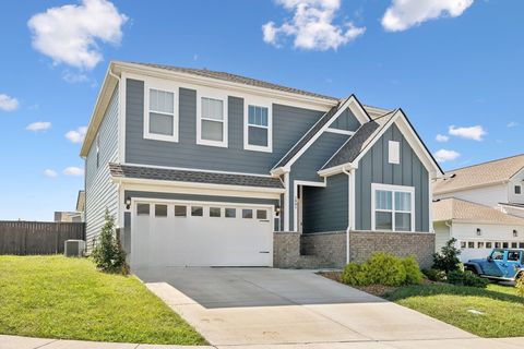 Photo of 1001 Ewell Farm Cir, Spring Hill, TN 37174 (MLS # 2958930)