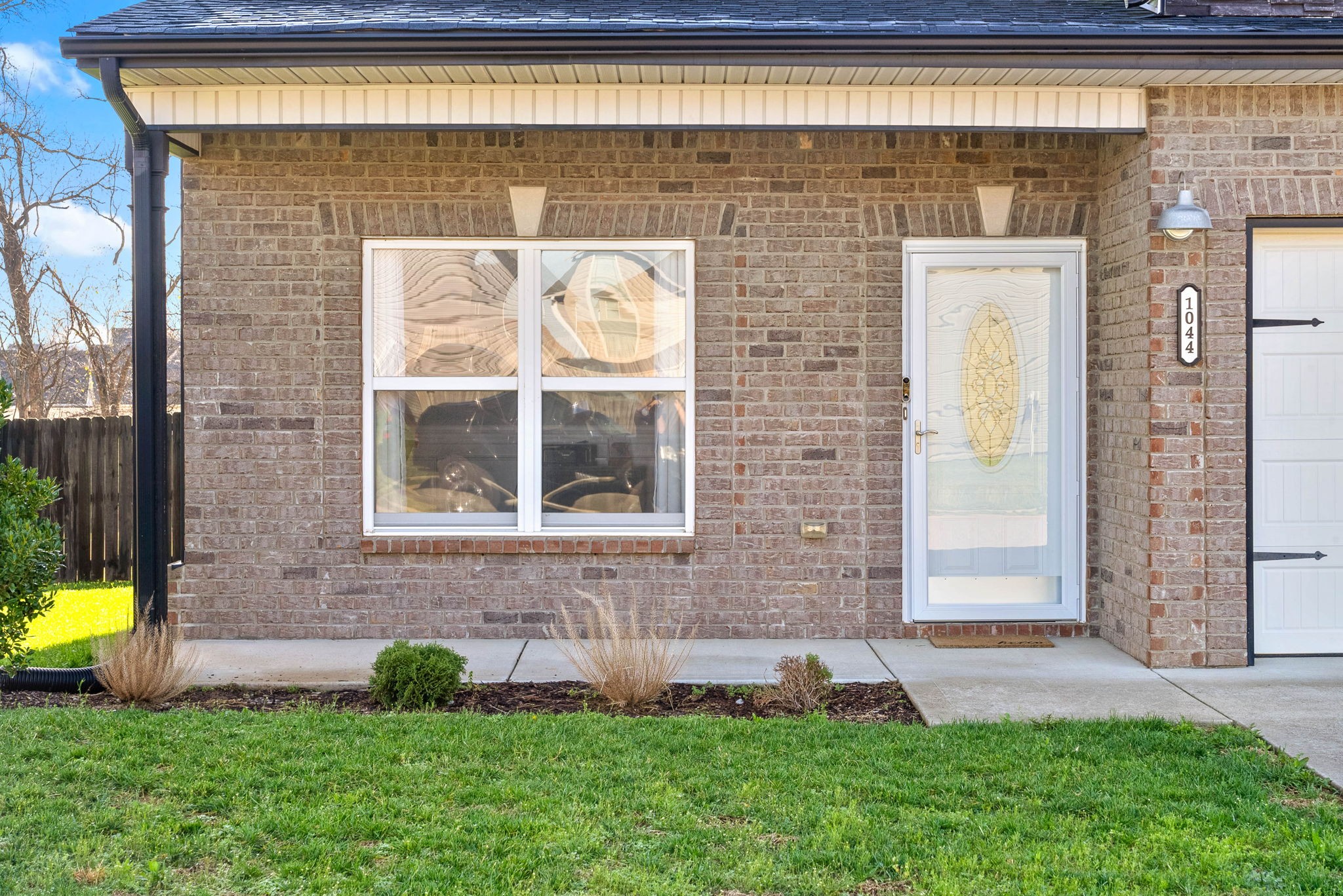 1044 Thrasher Dr