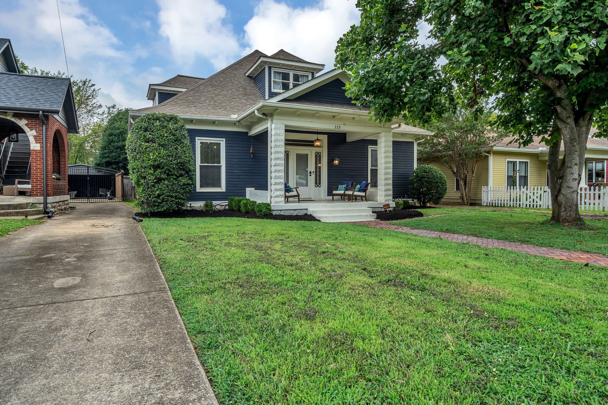 113 Scott Ave