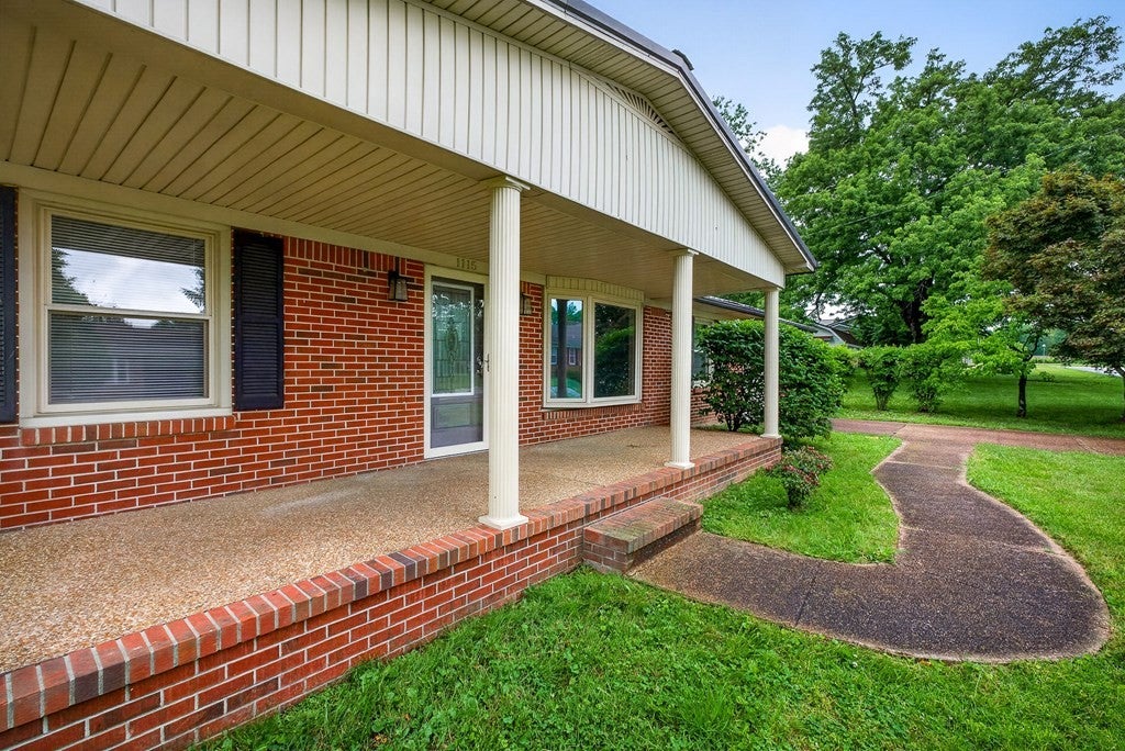 1115 Patrick St