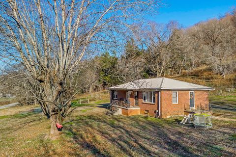 202 Maggart Rd Elmwood TN 38560