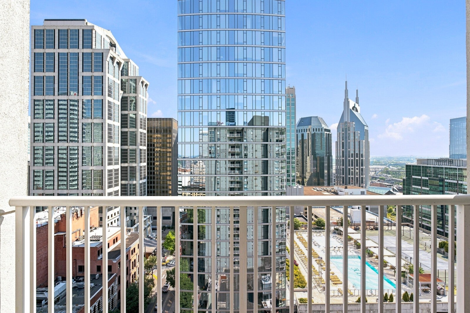 555 Church St 2103
