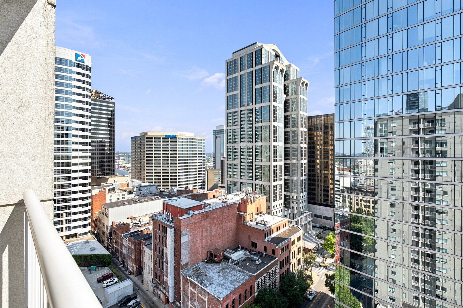 555 Church St 2103