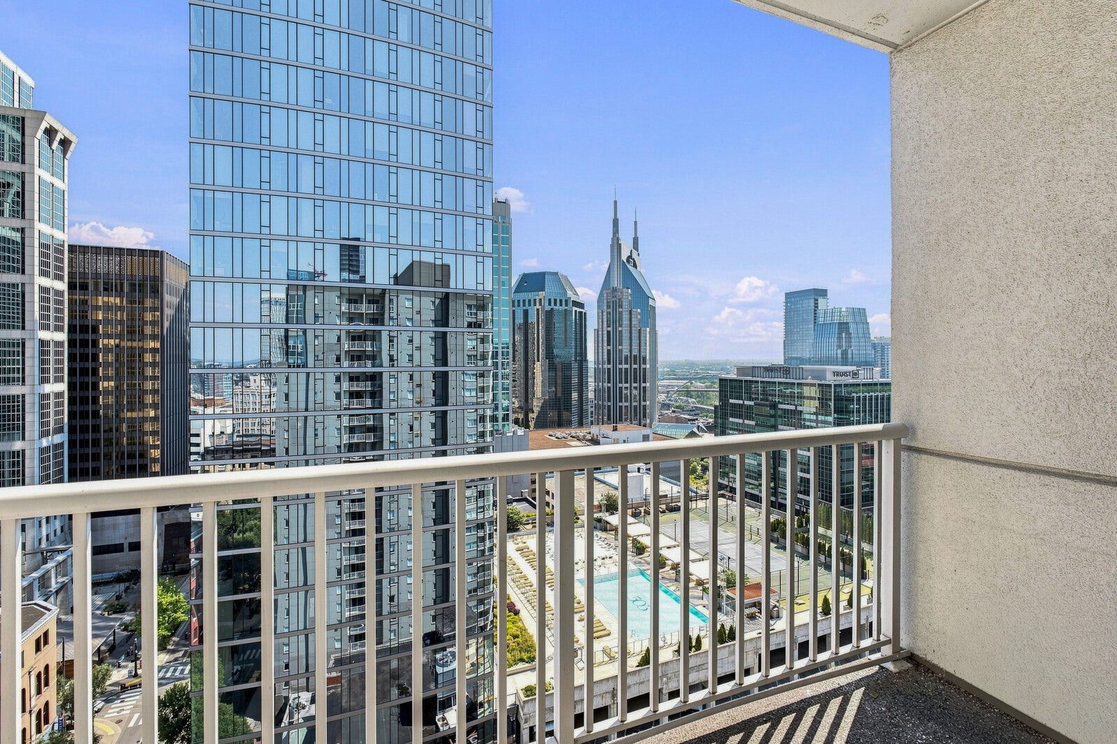 555 Church St 2103